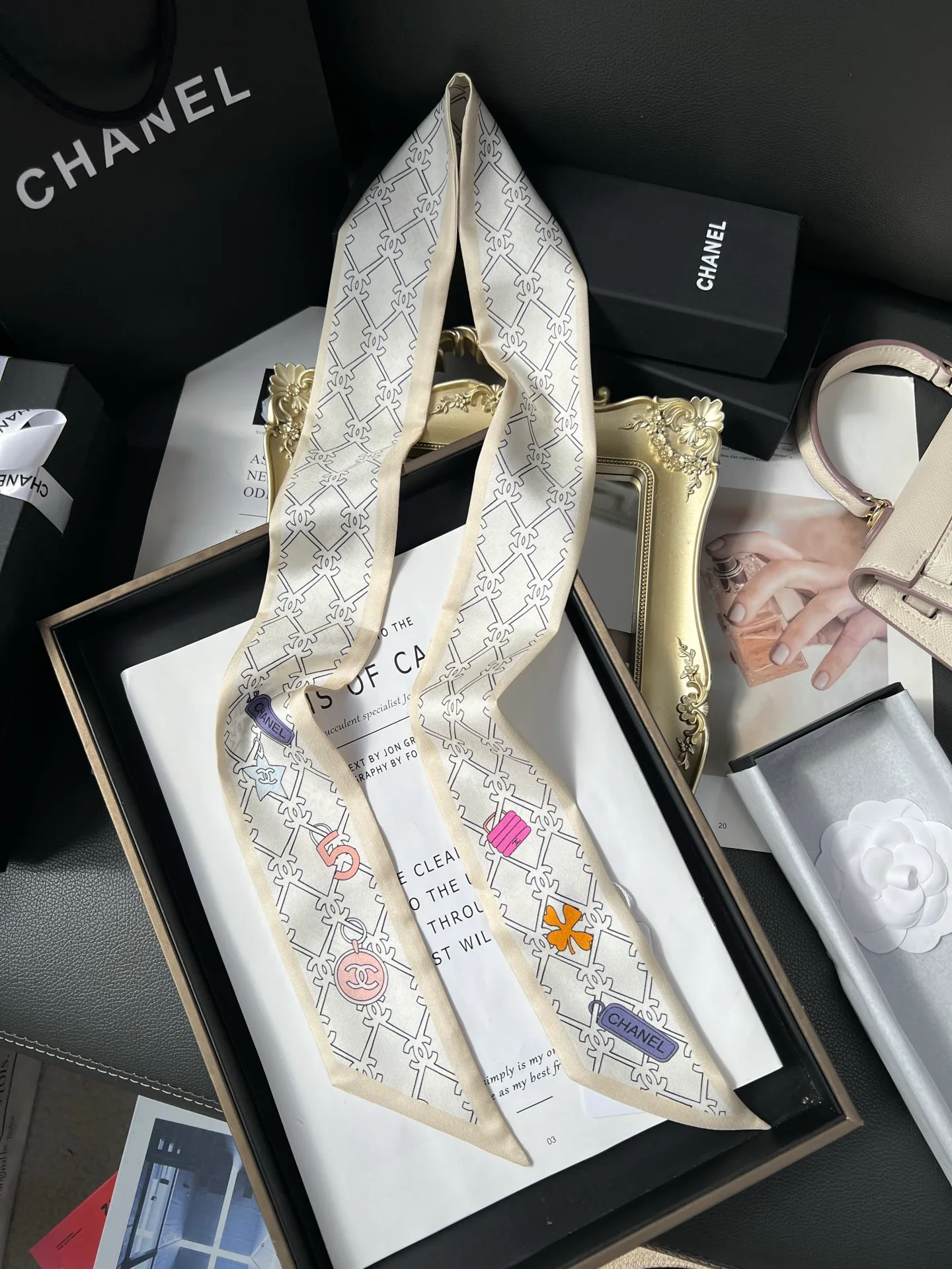 Платки Chanel 18675549