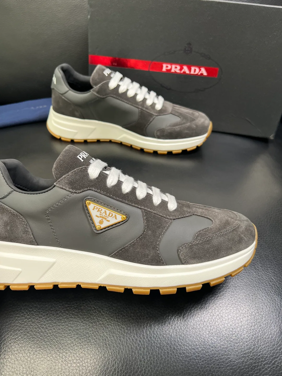 Кроссовки Женские Prada 471670