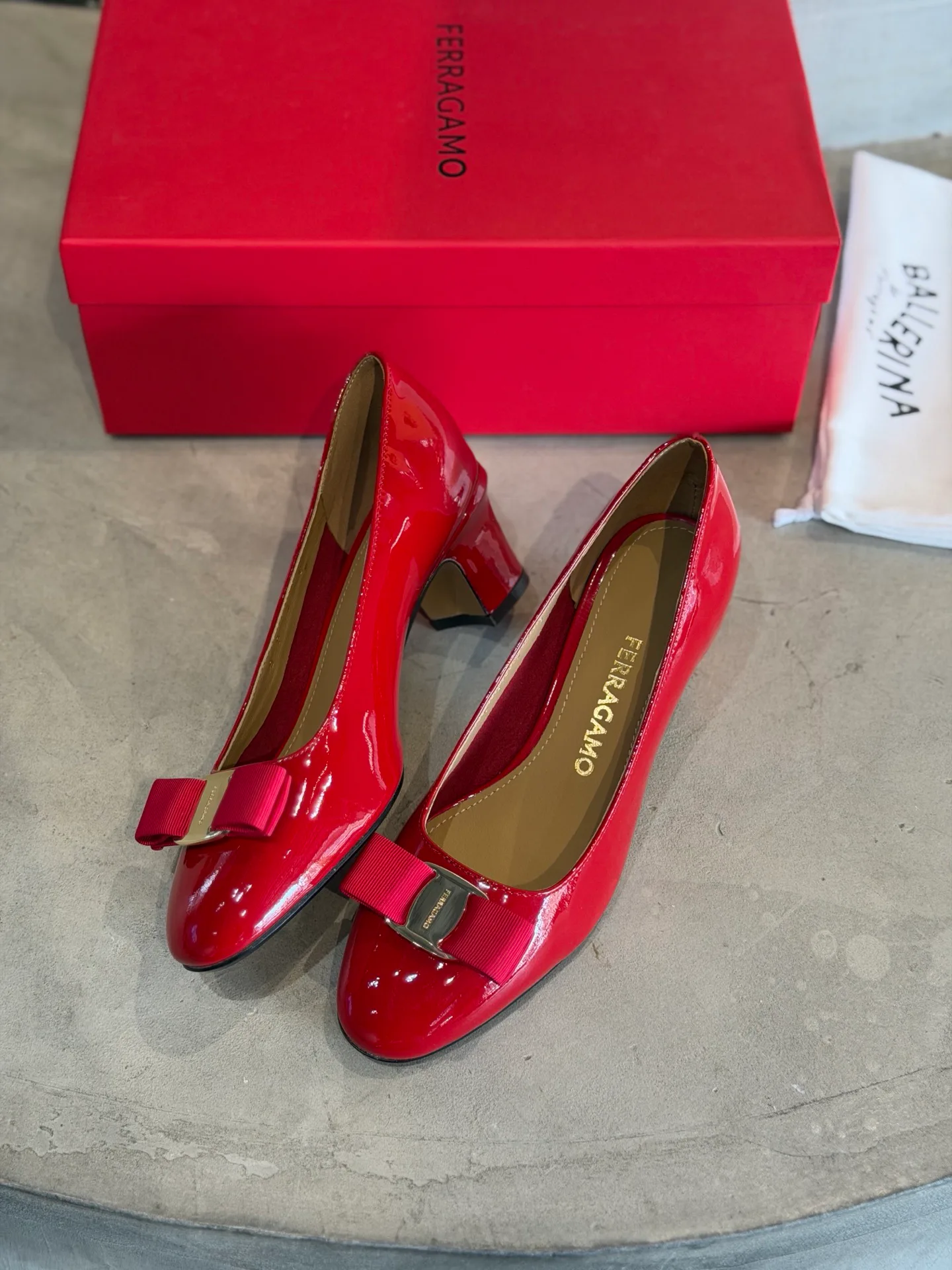 Туфли Женские Salvatore Ferragamo 11703598