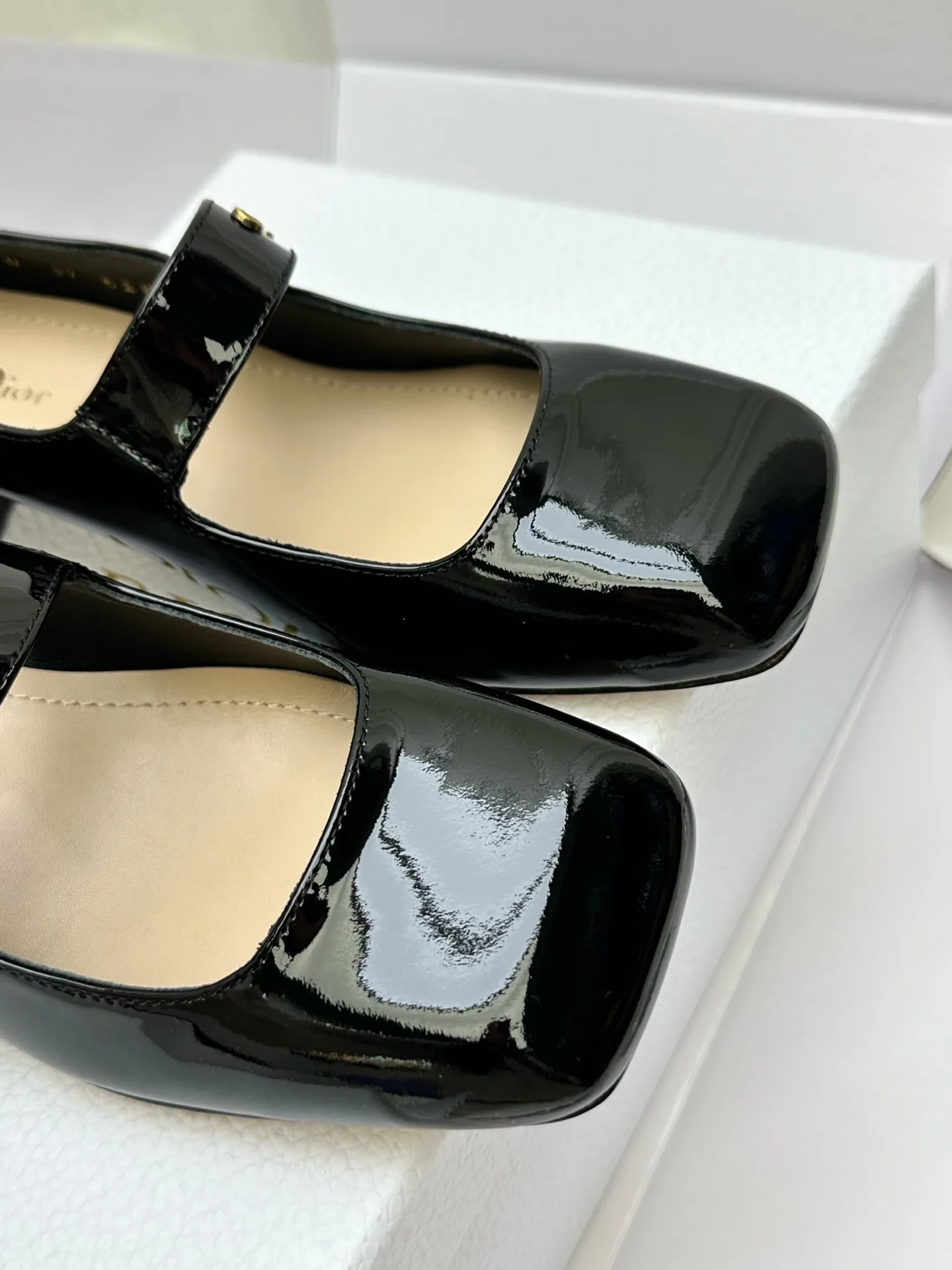 Туфли Женские Christian Dior 18702833
