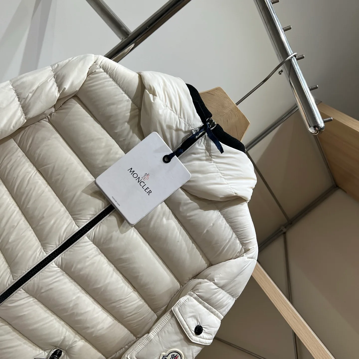 Куртки И Пуховики Женские Moncler 18336958