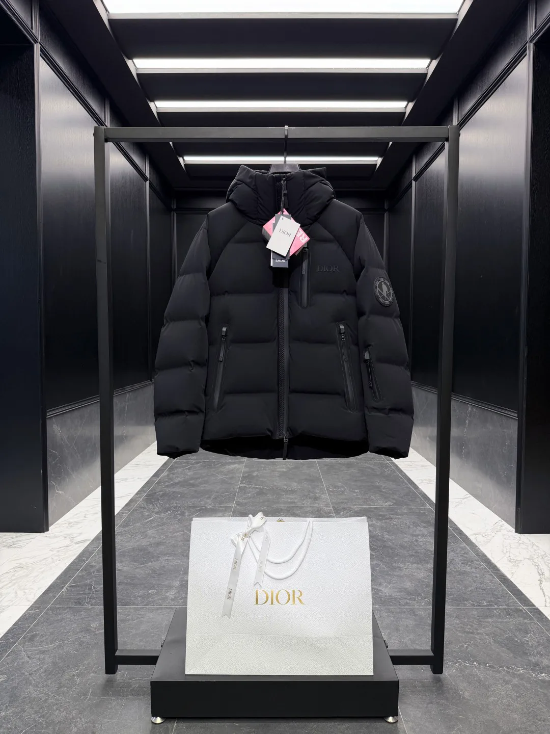 Куртки И Пуховики Женские Christian Dior 18007710