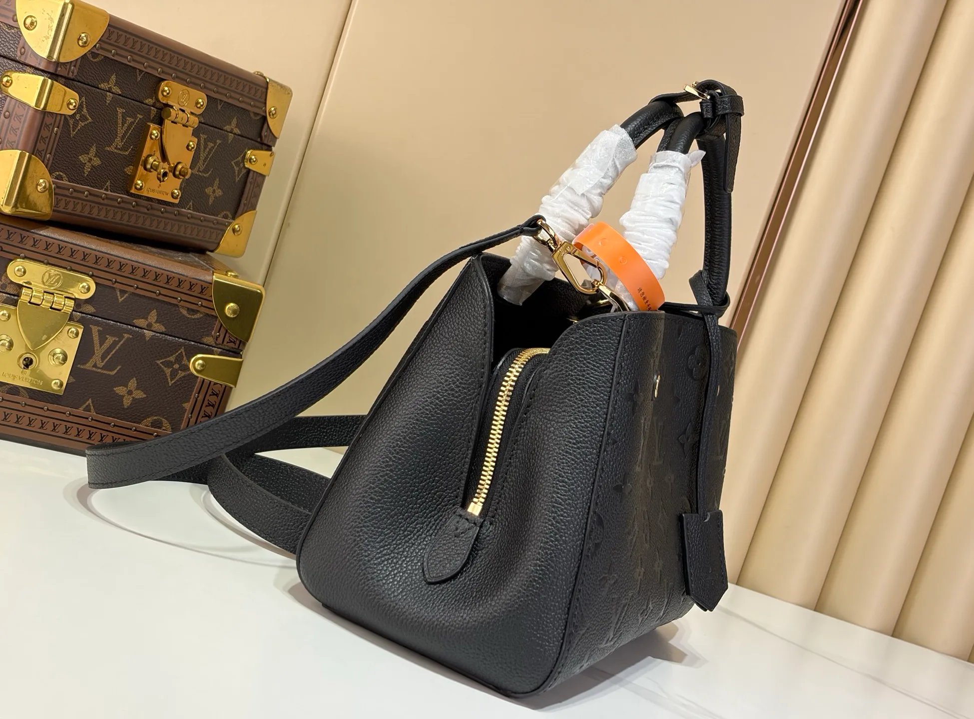 Классические Сумки Женские Louis Vuitton 18240331