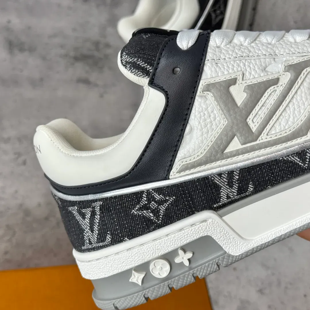 Кроссовки Мужские Louis Vuitton 1016371