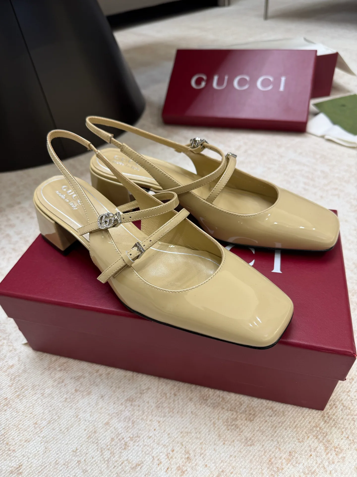 Босоножки Женские Gucci 10407989