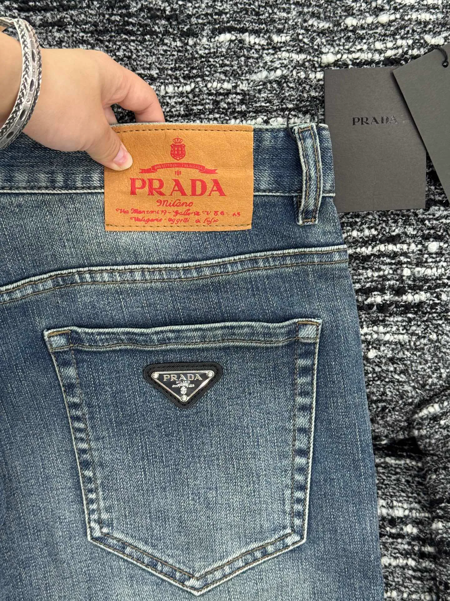 Джинсы Мужские Prada 18084110