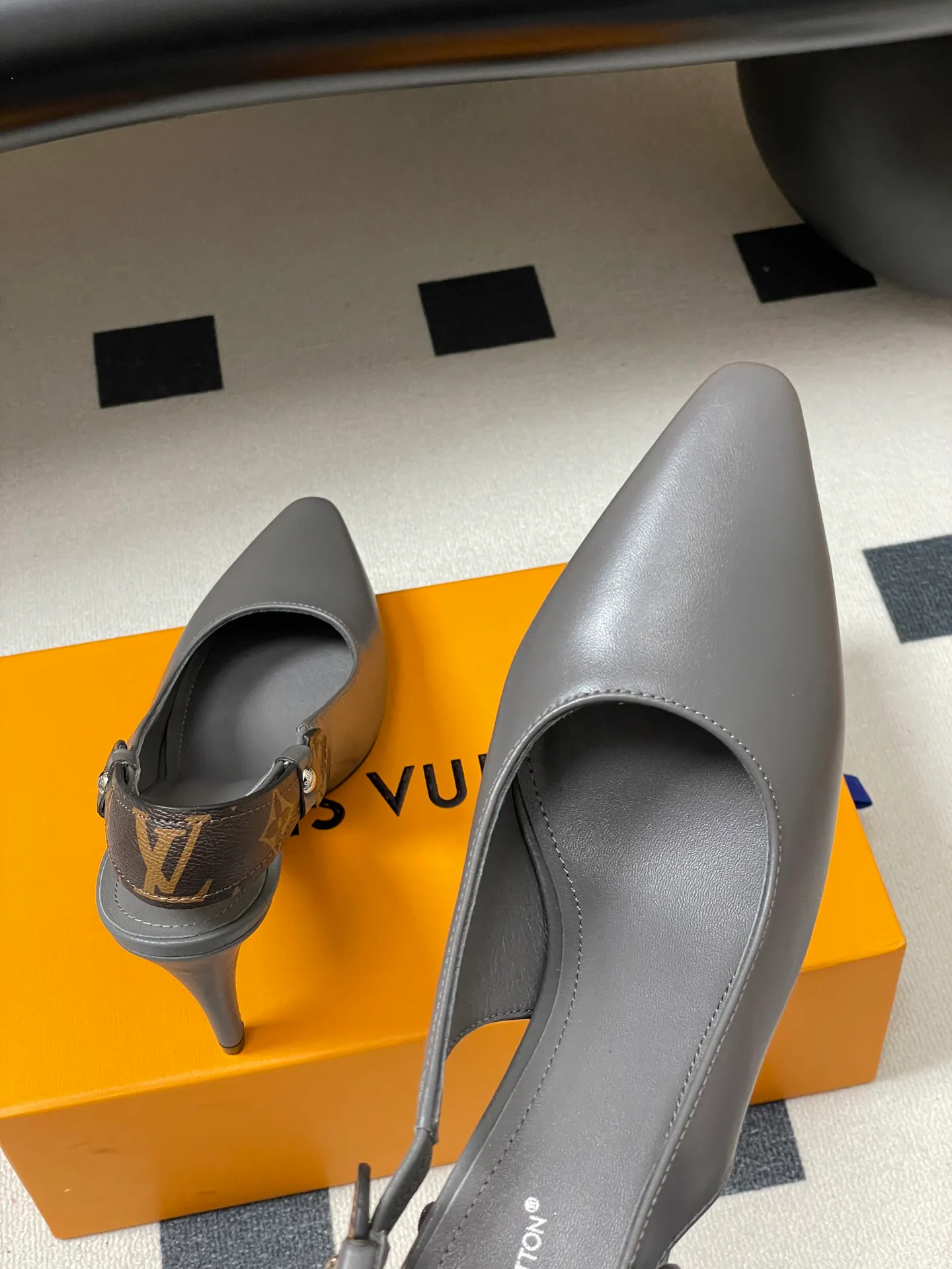 Туфли Женские Louis Vuitton 668701
