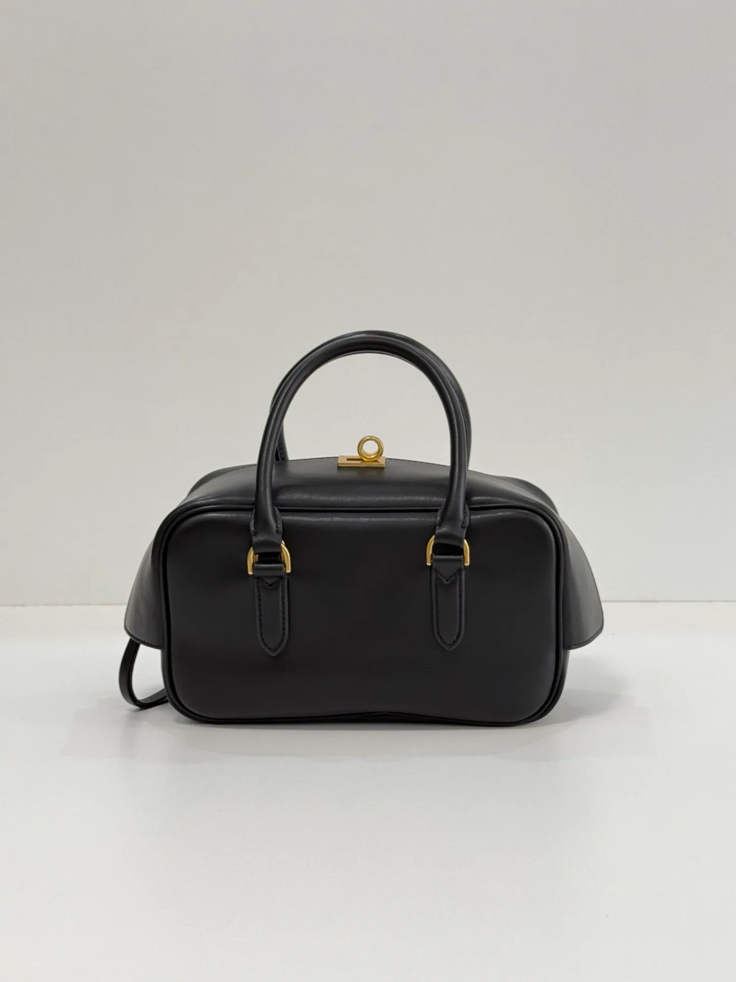 Классические Сумки Женские Balenciaga 18136030