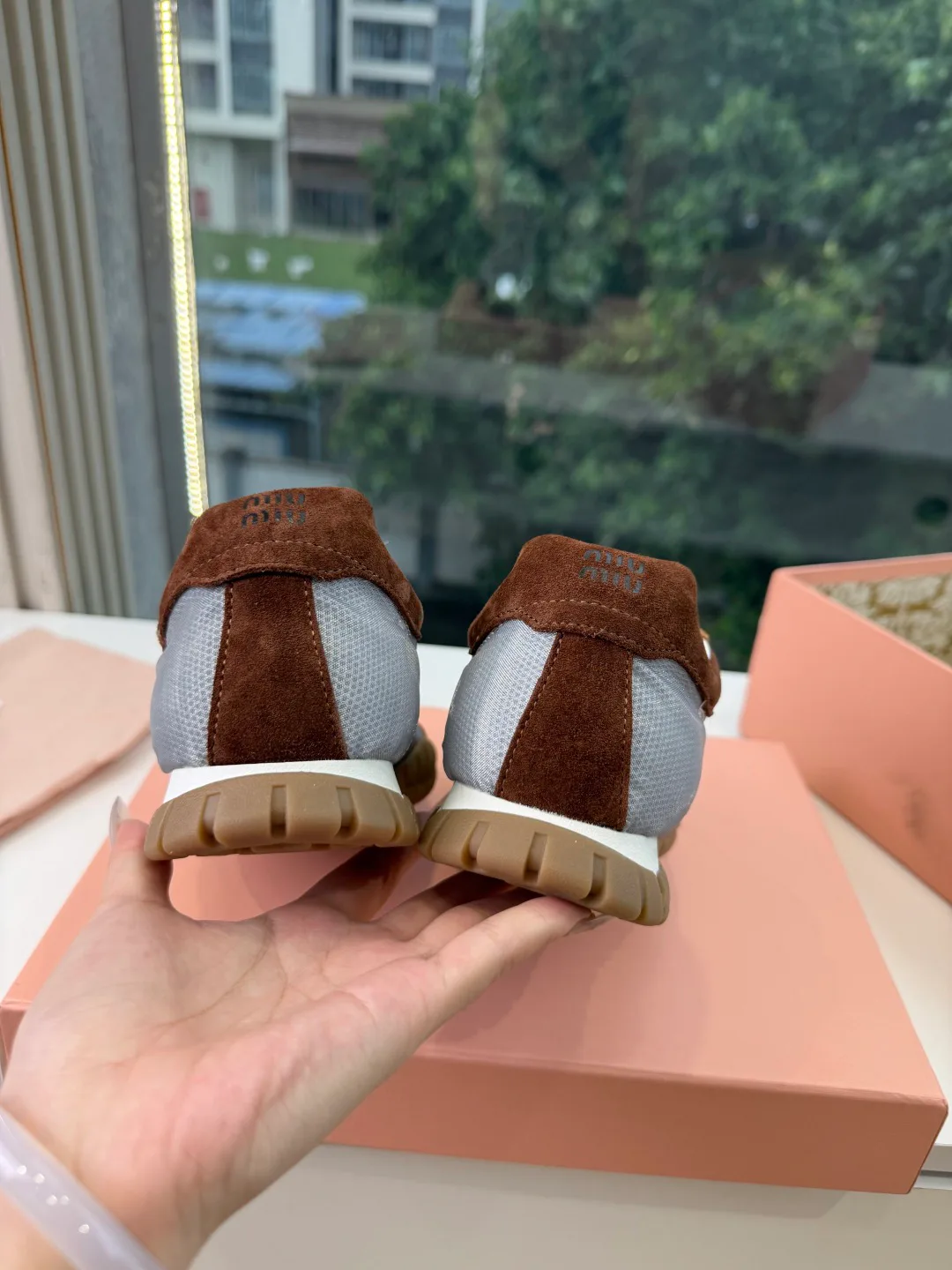 Кроссовки Женские Miu Miu 18053579