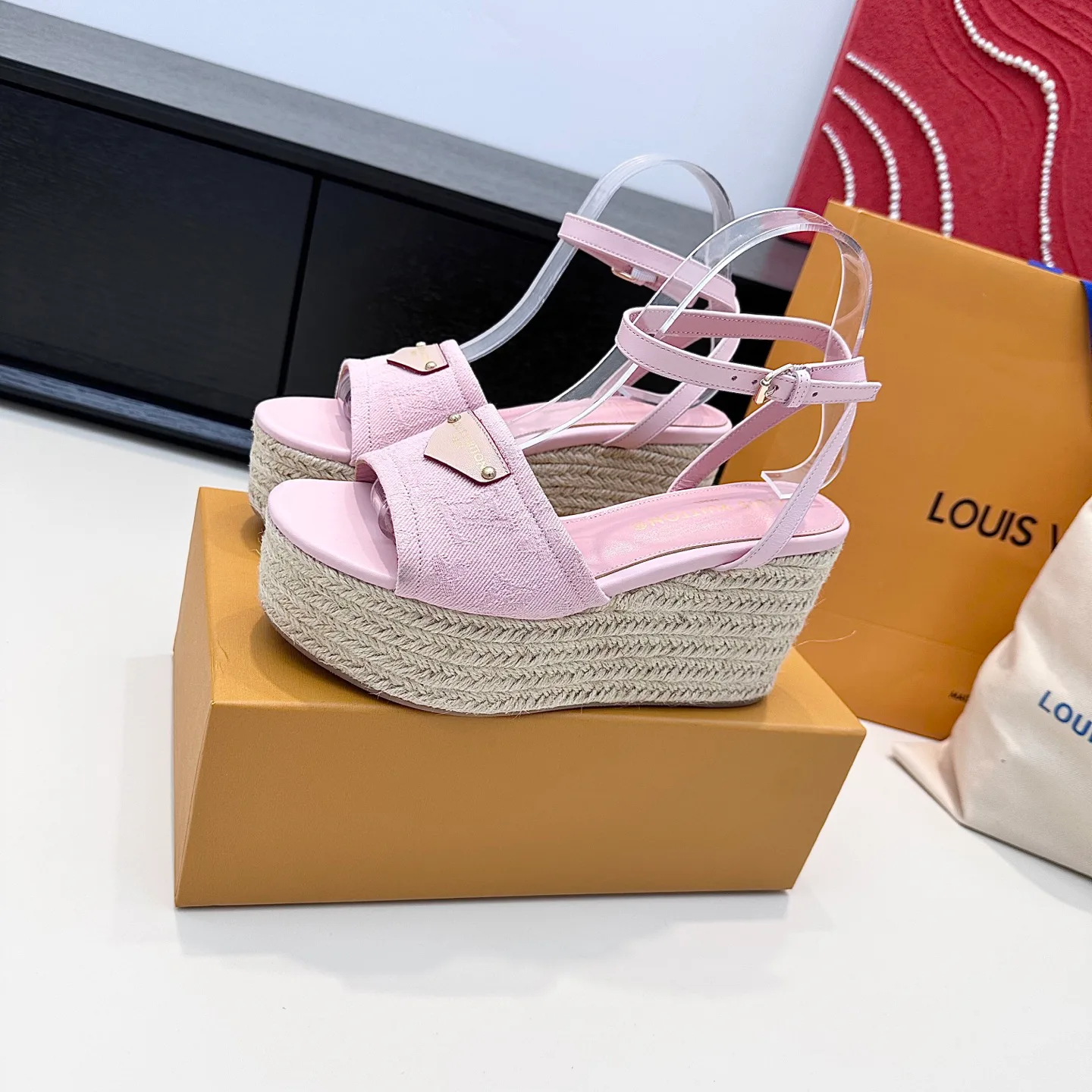 Сандалии Женские Louis Vuitton 11566081