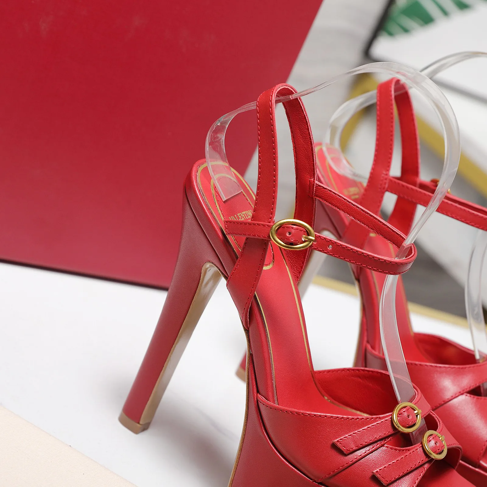 Босоножки Женские Valentino 13542420