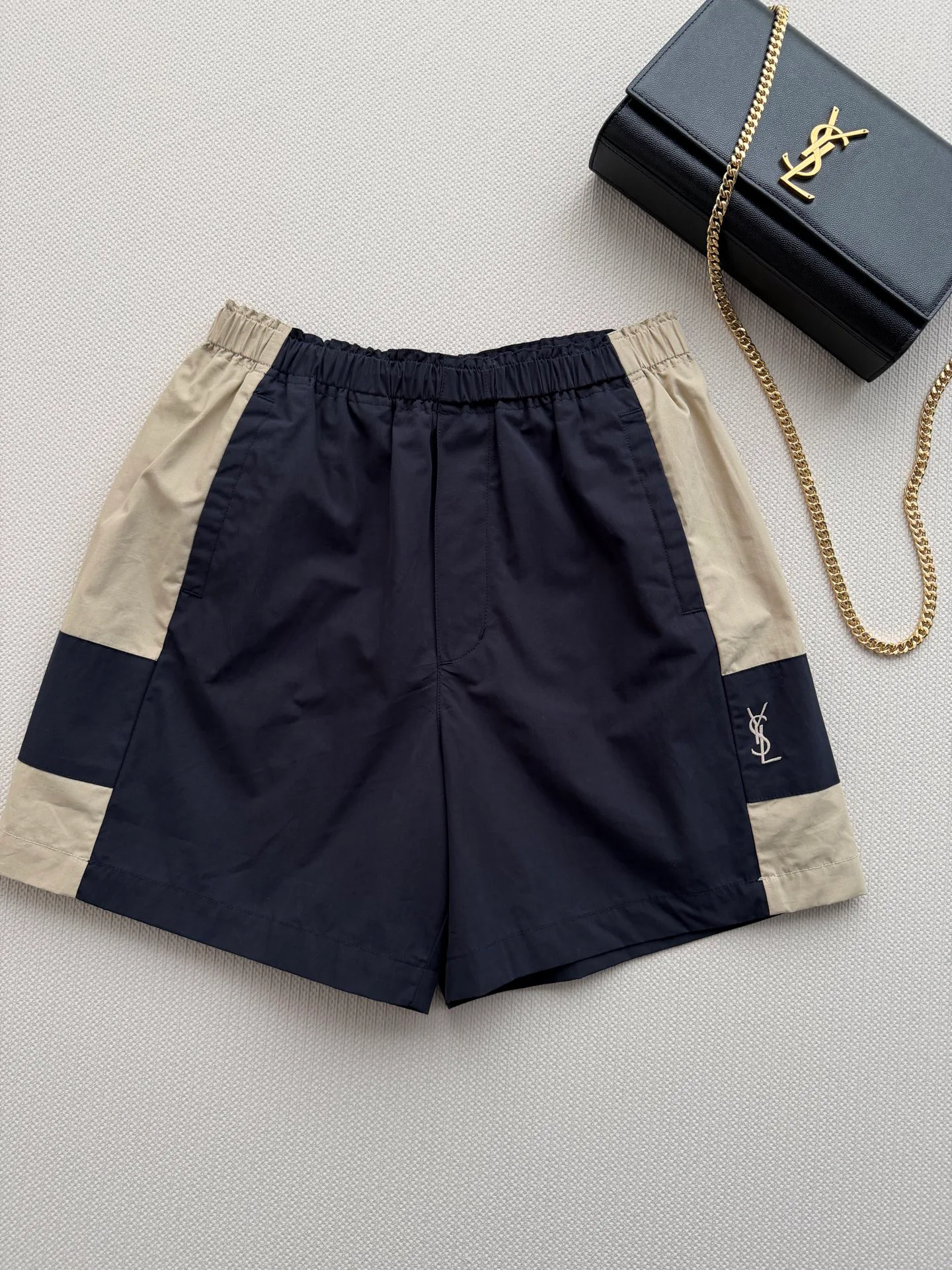 Шорты Женские Saint Laurent 18601949