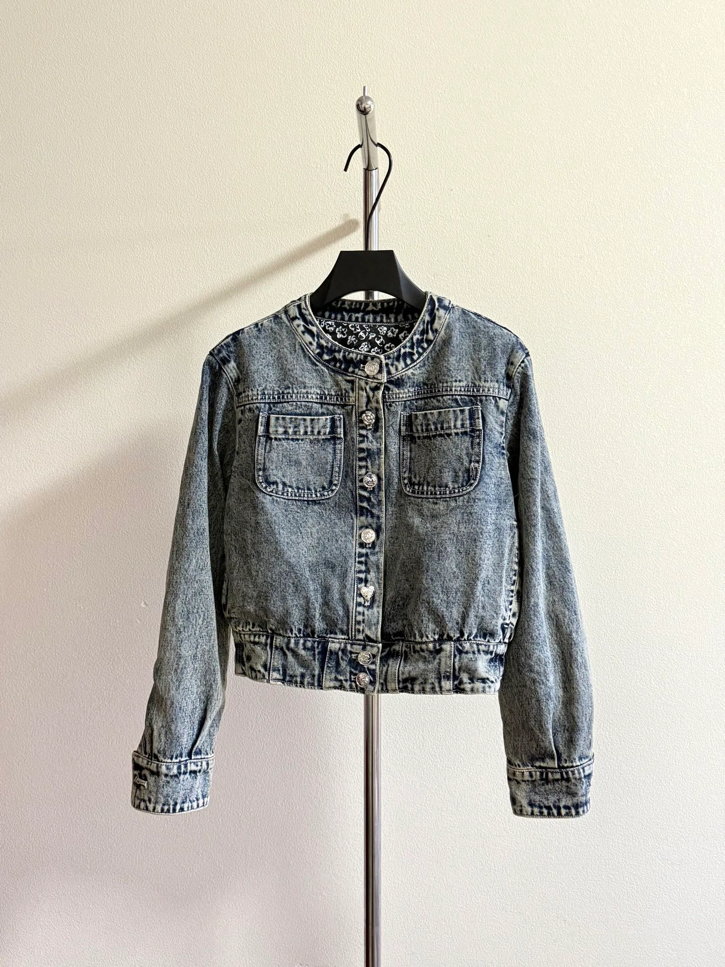 Куртки И Пуховики Женские Chanel 493180