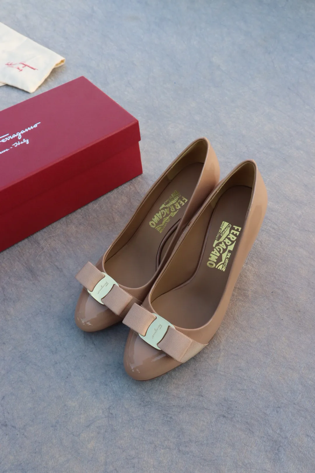 Туфли Женские Salvatore Ferragamo 888970