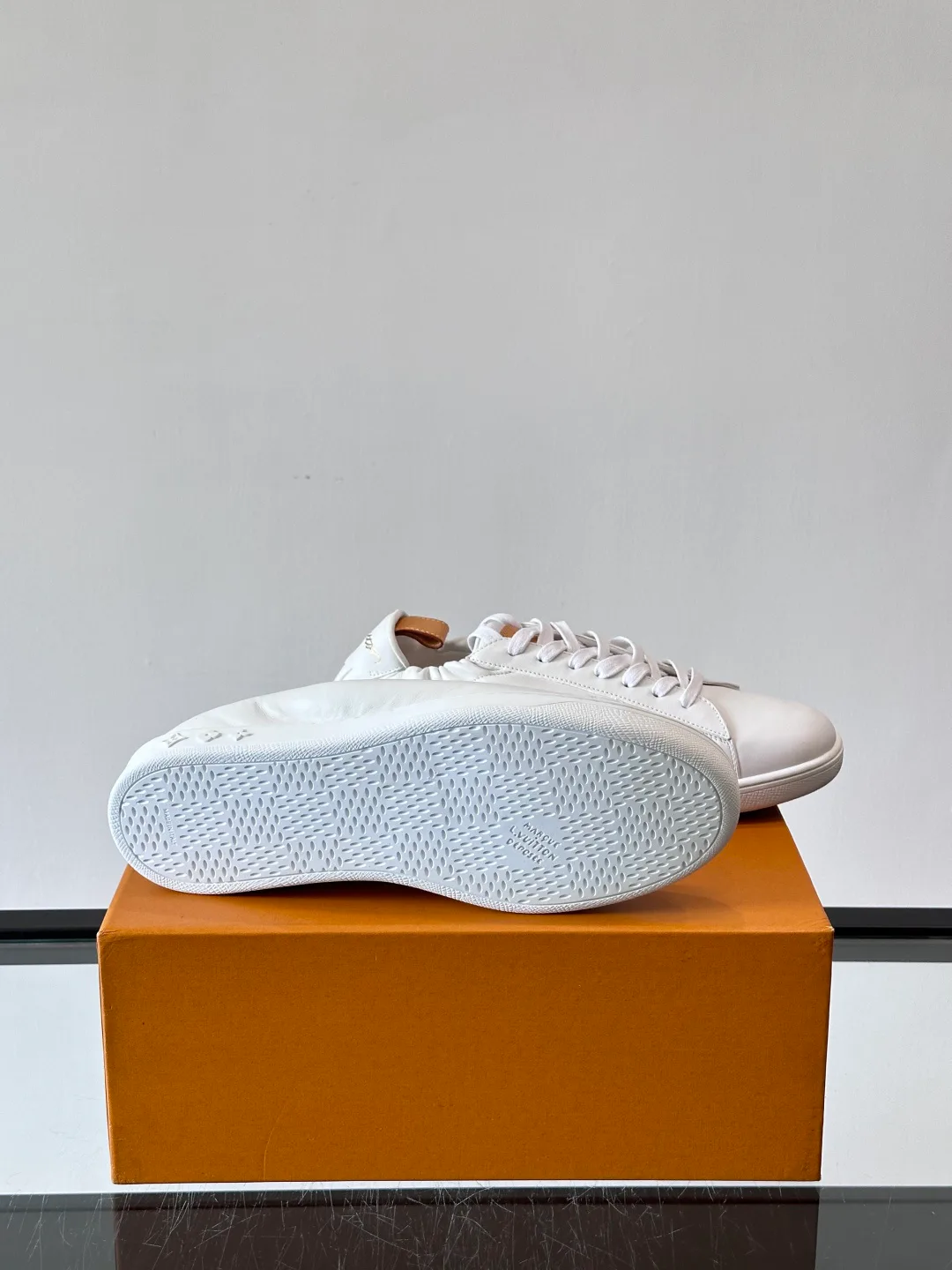 Кроссовки Мужские Louis Vuitton 18263693