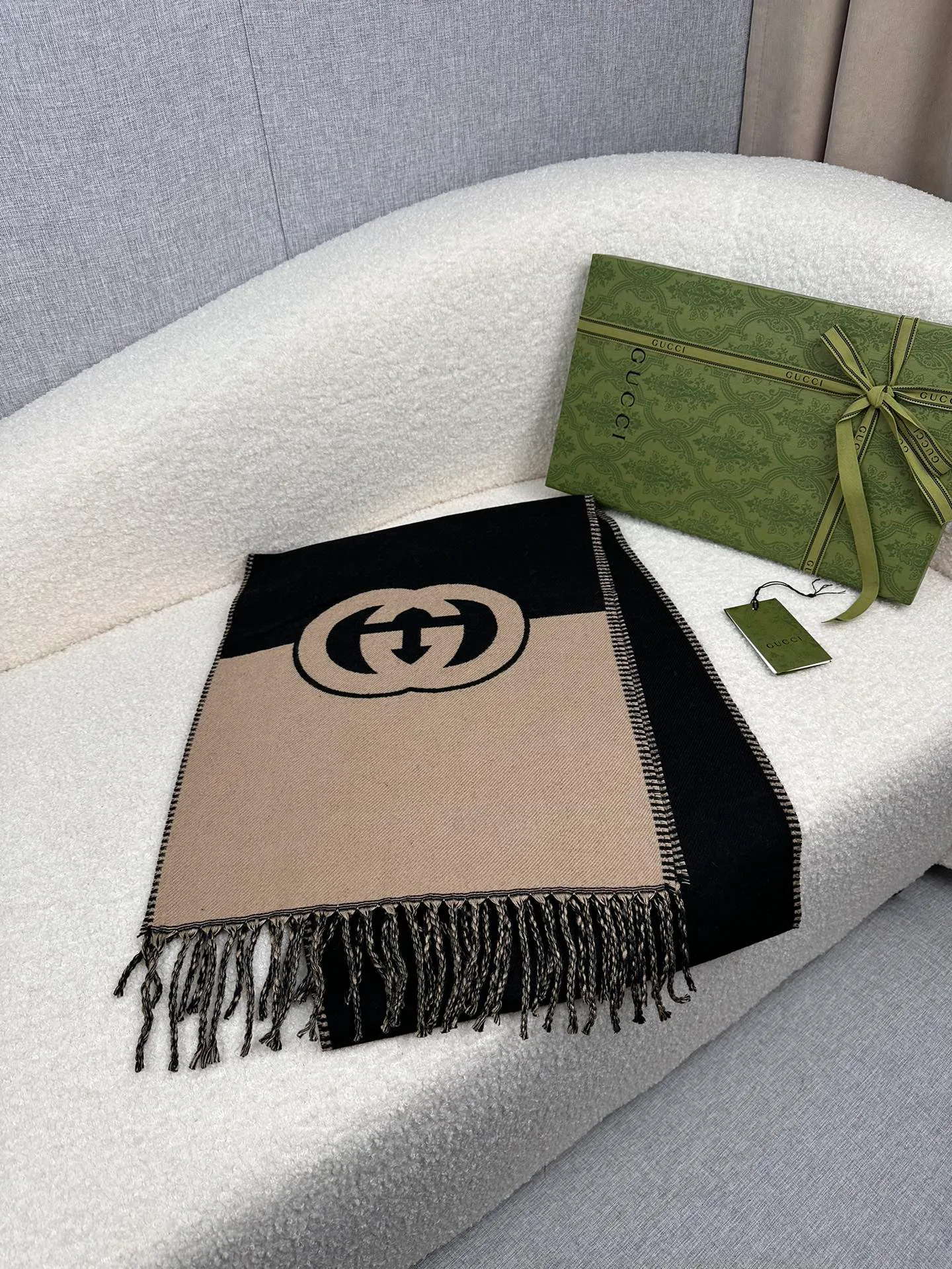 Шарфы Gucci 18275029