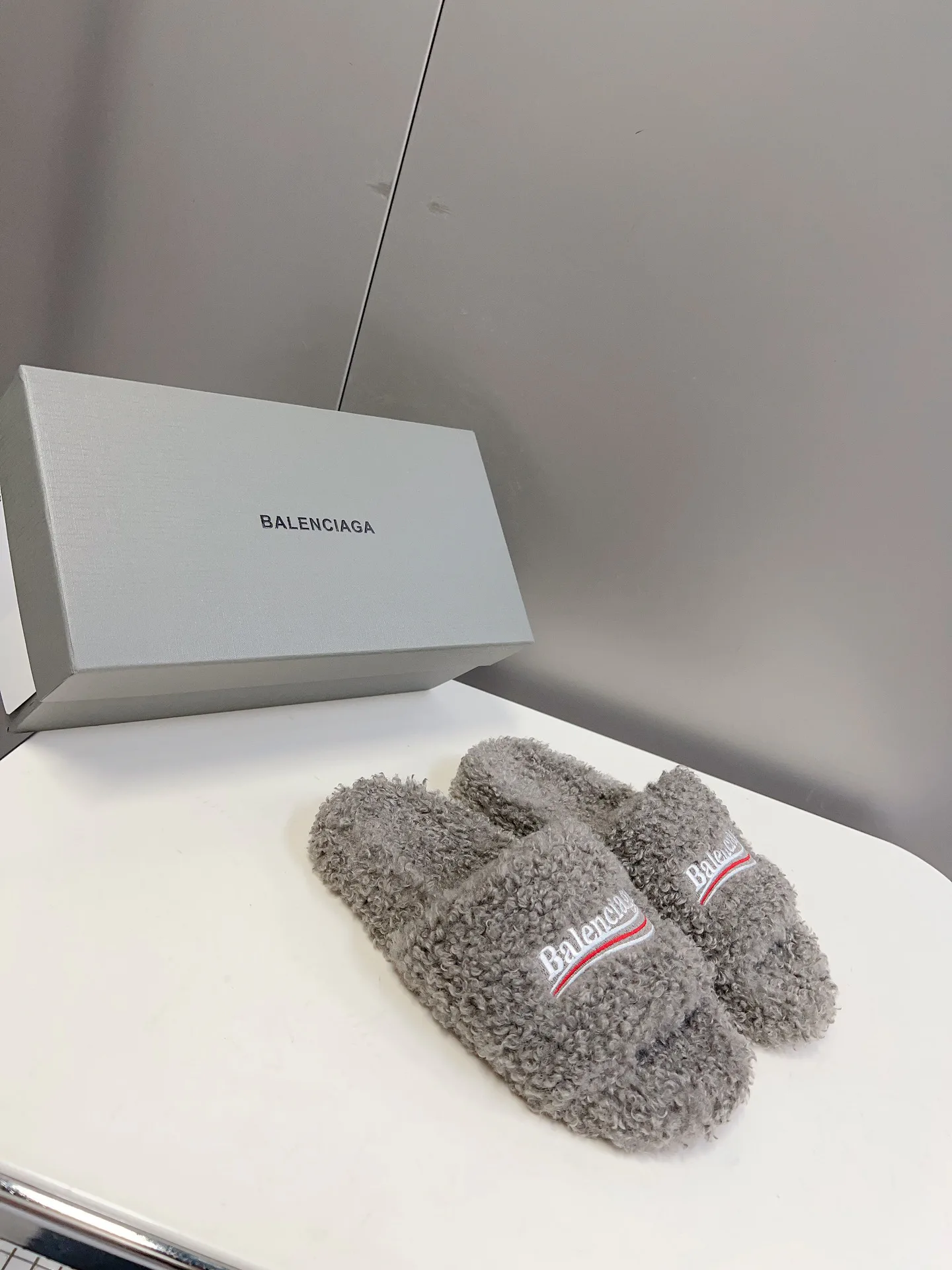 Тапочки Женские Balenciaga 17806223