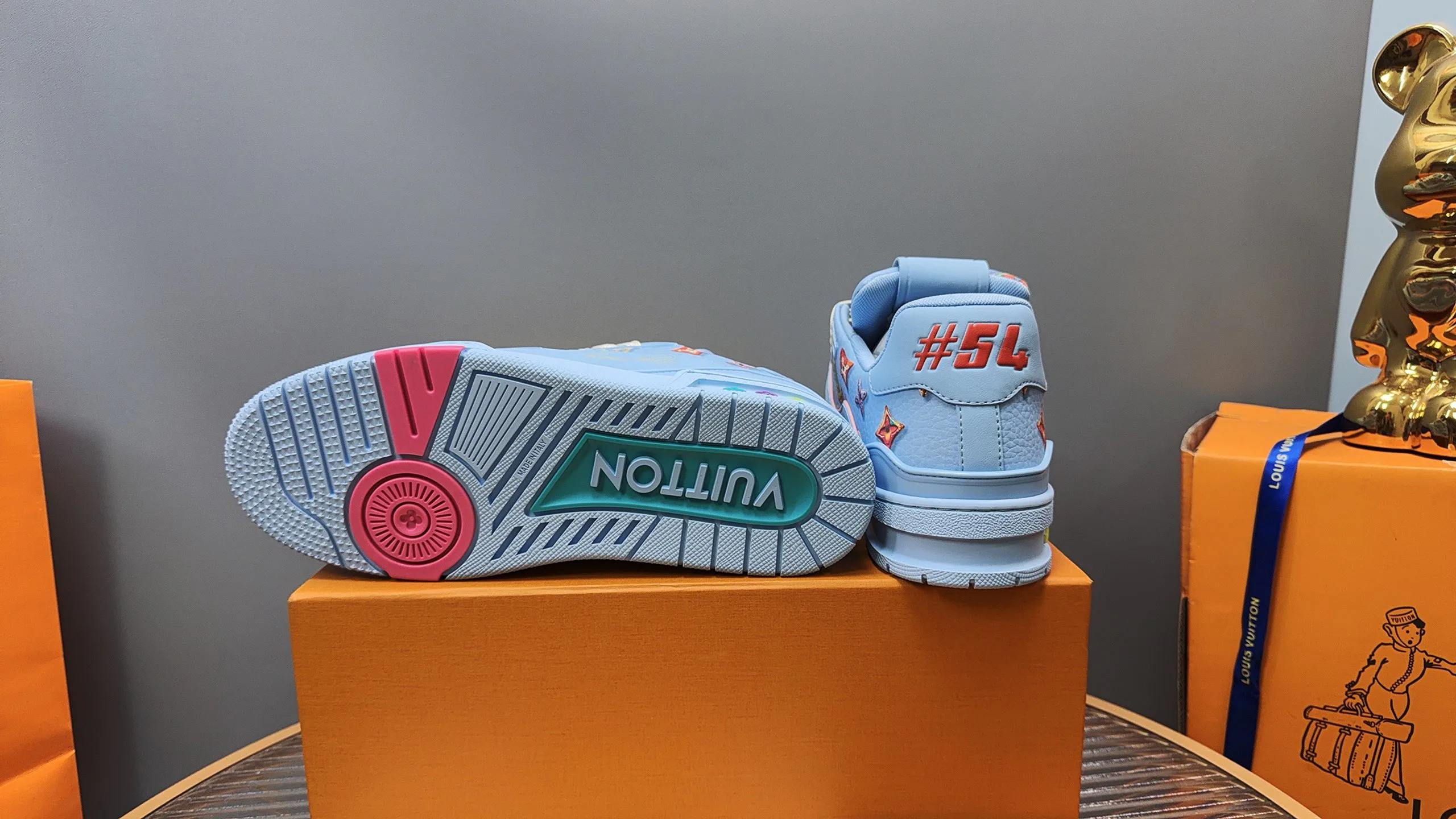 Кроссовки Женские Louis Vuitton 6134638