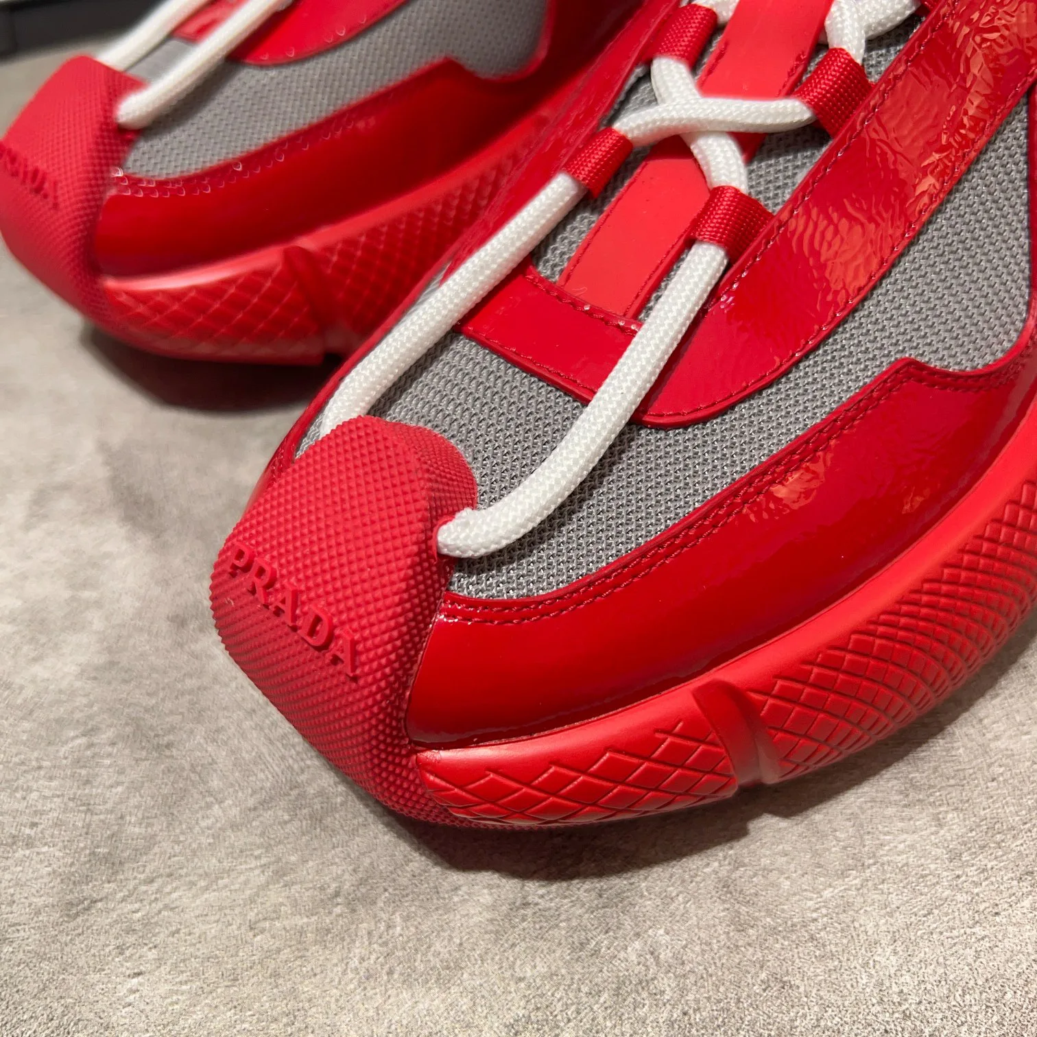 Кроссовки Мужские Prada 26351