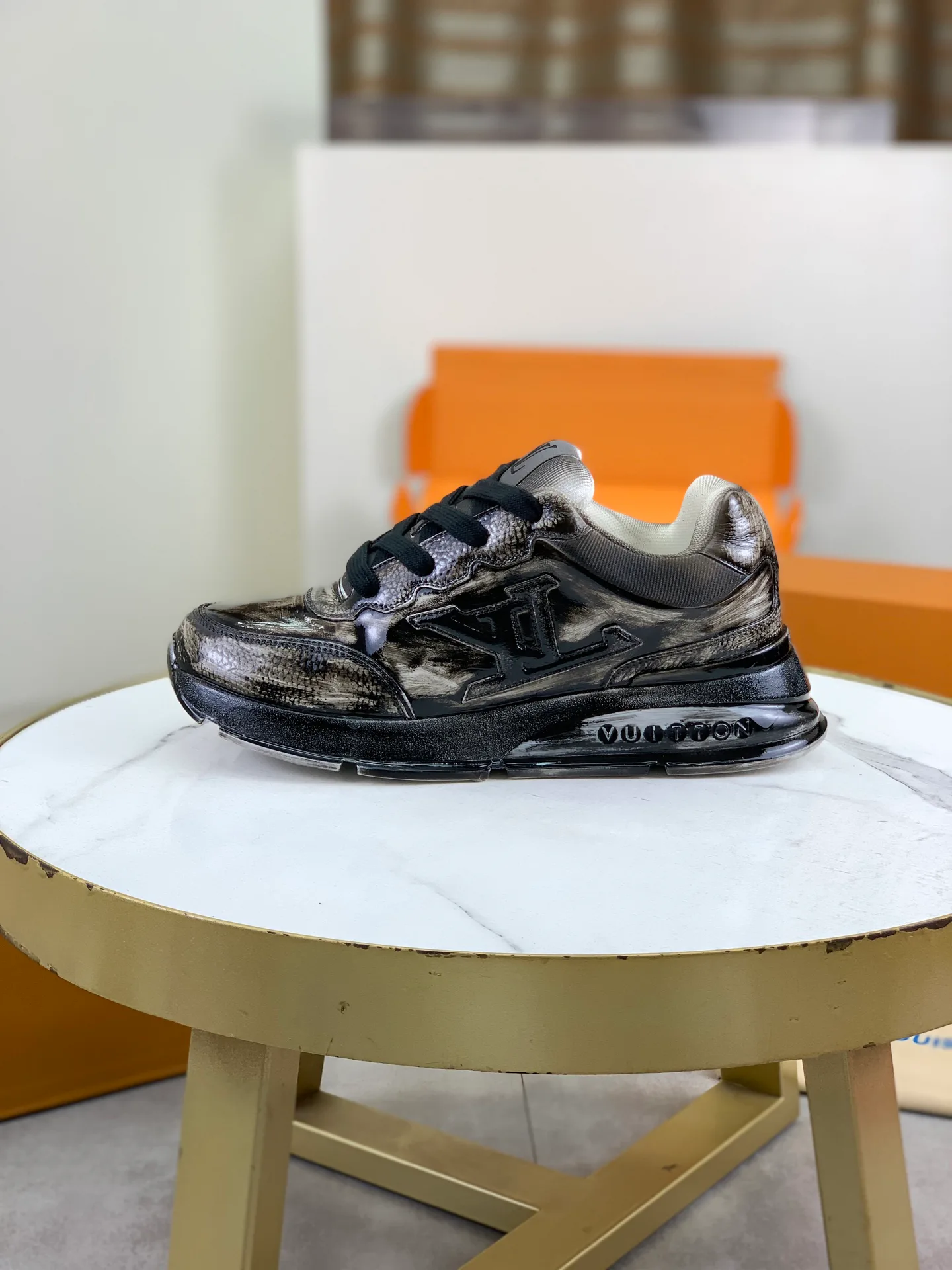 Кроссовки Женские Louis Vuitton 74004