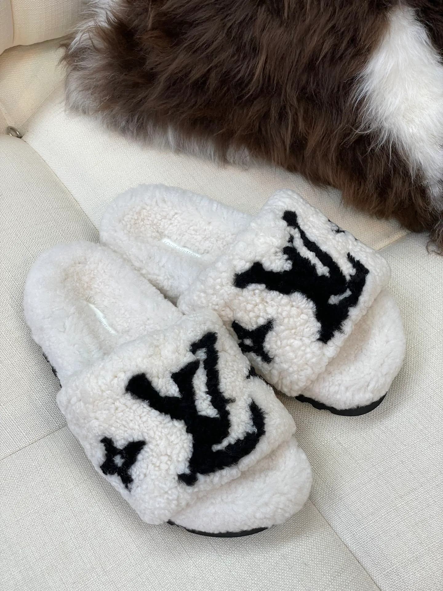 Тапочки Женские Louis Vuitton 138135