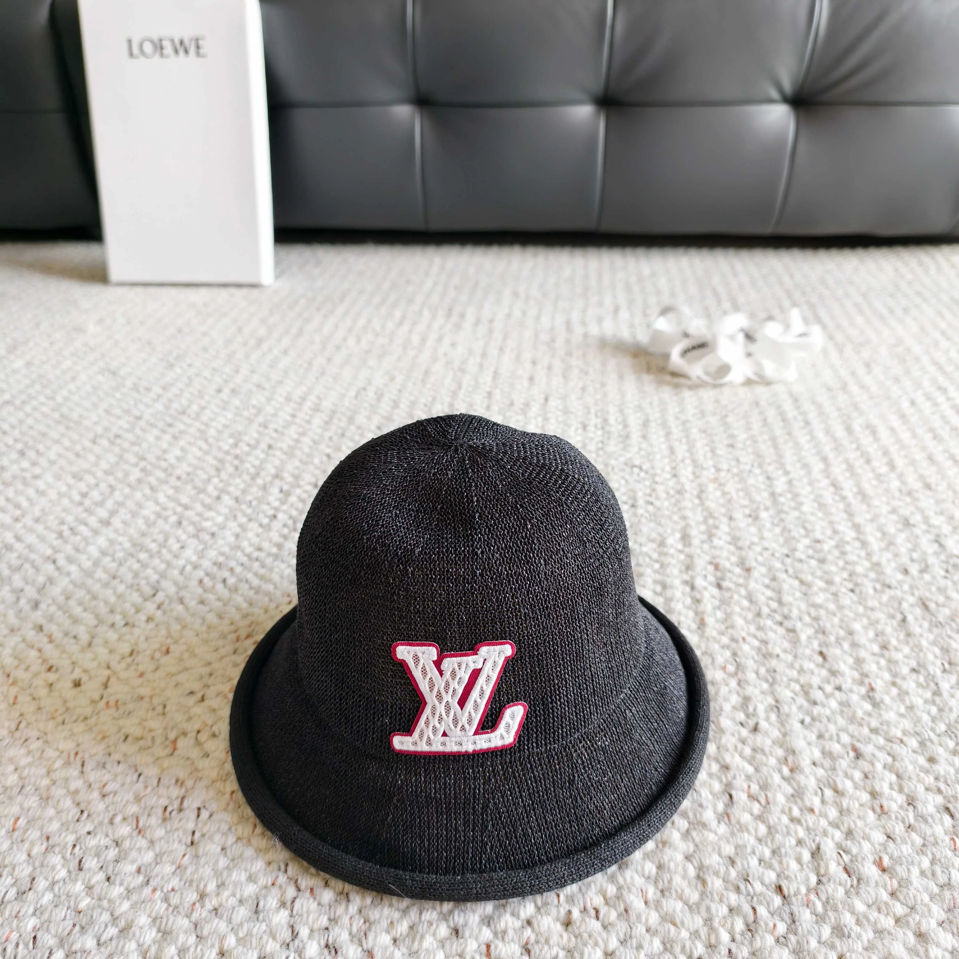 Головные Уборы Louis Vuitton 17498310
