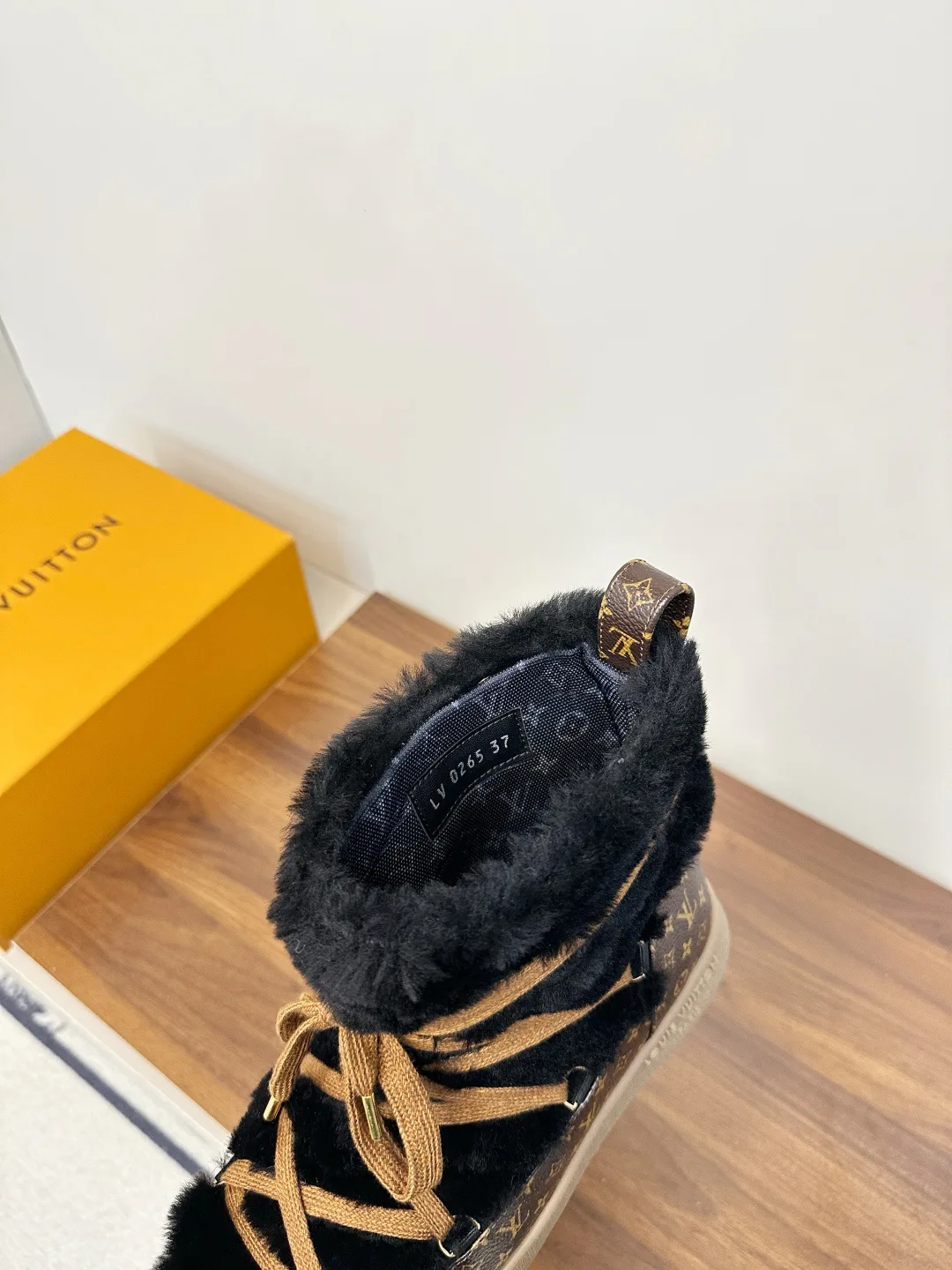 Угги Женские Louis Vuitton 582492