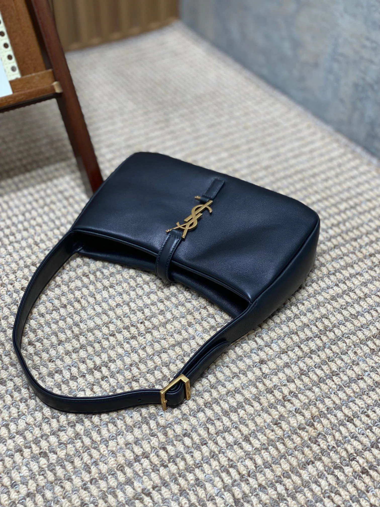 Классические Сумки Женские Saint Laurent 14684