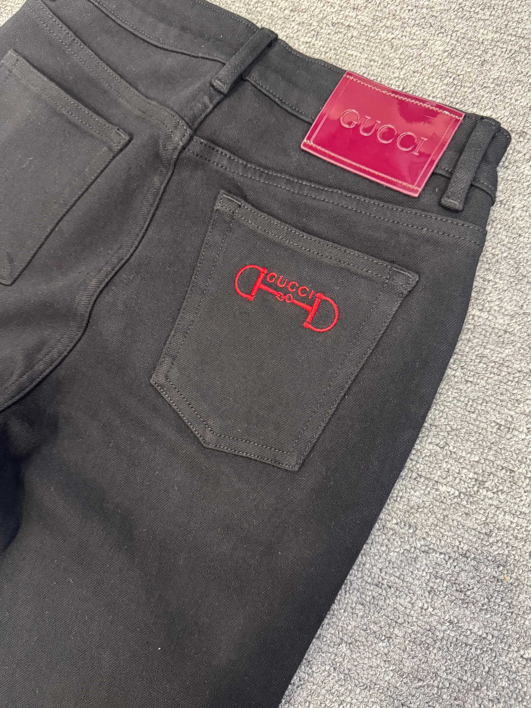 Джинсы Женские Gucci 18435821