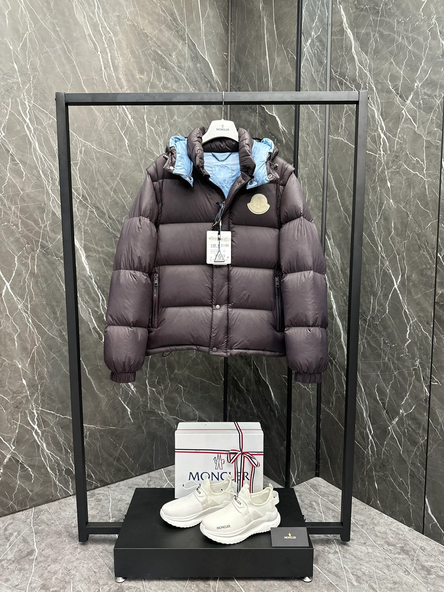 Куртки И Пуховики Женские Moncler 18609612