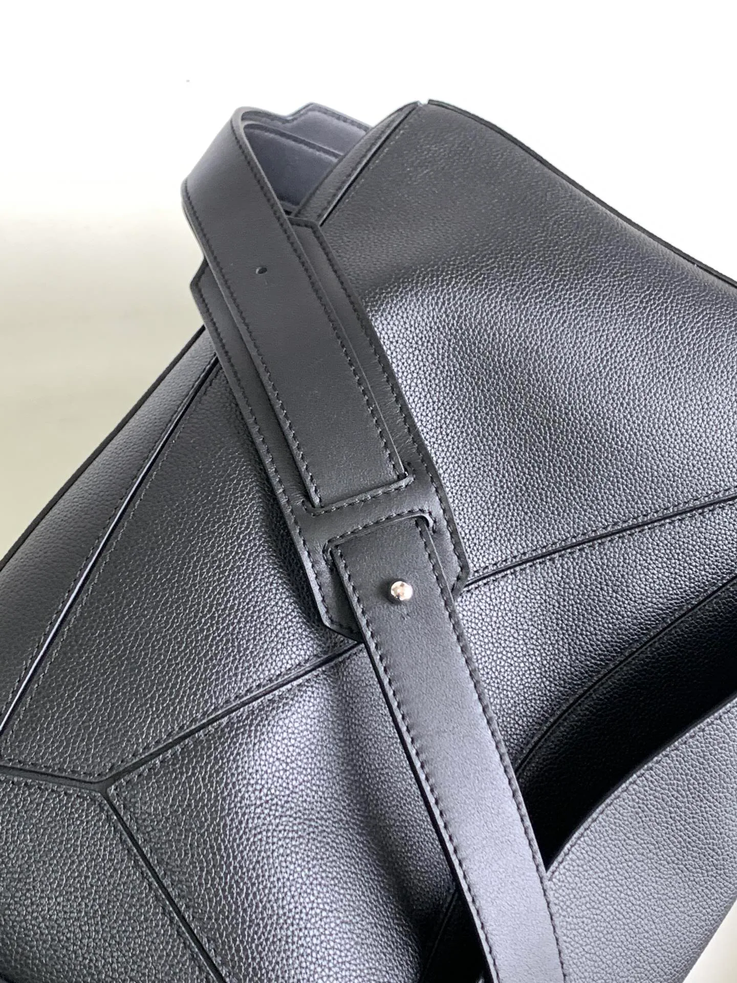 Классические Сумки Женские Loewe 18030356