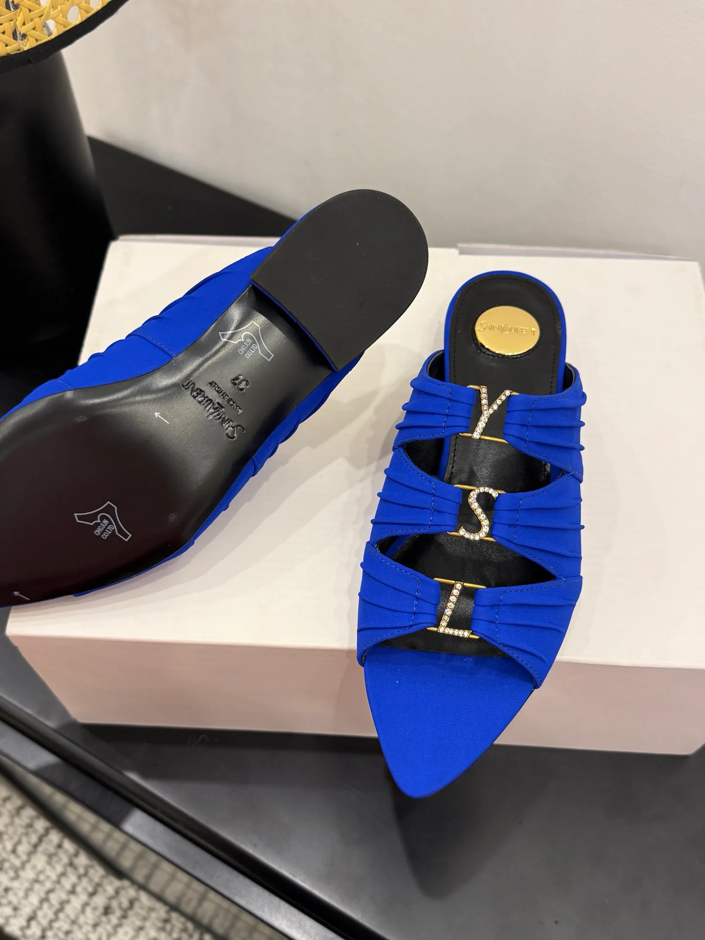 Босоножки Женские Saint Laurent 11739357