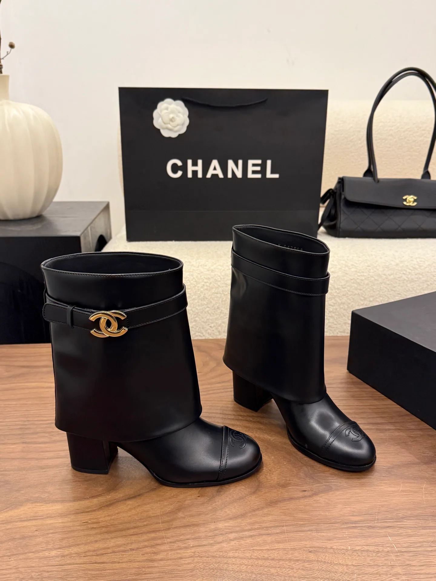 Сапоги Женские Chanel 18323382