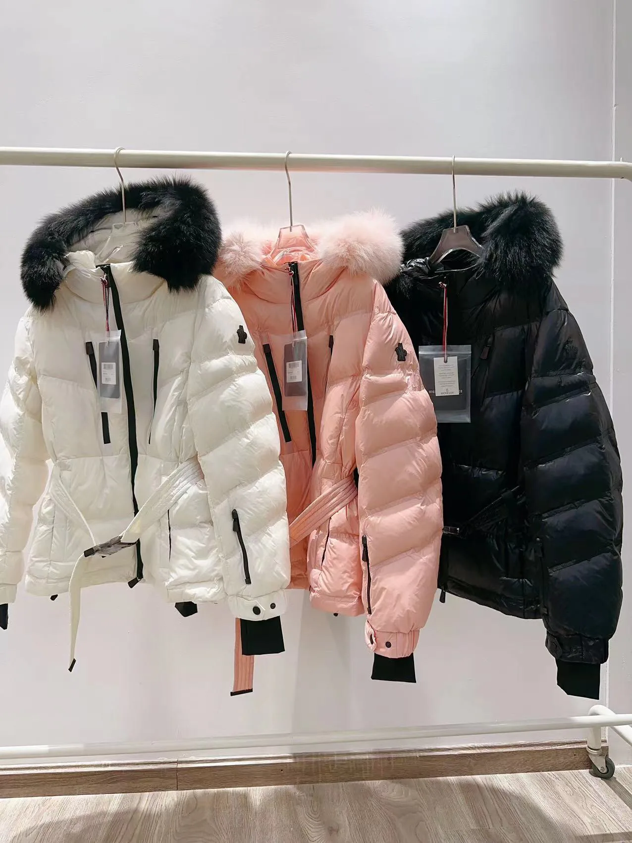 Куртки И Пуховики Женские Moncler 18710220