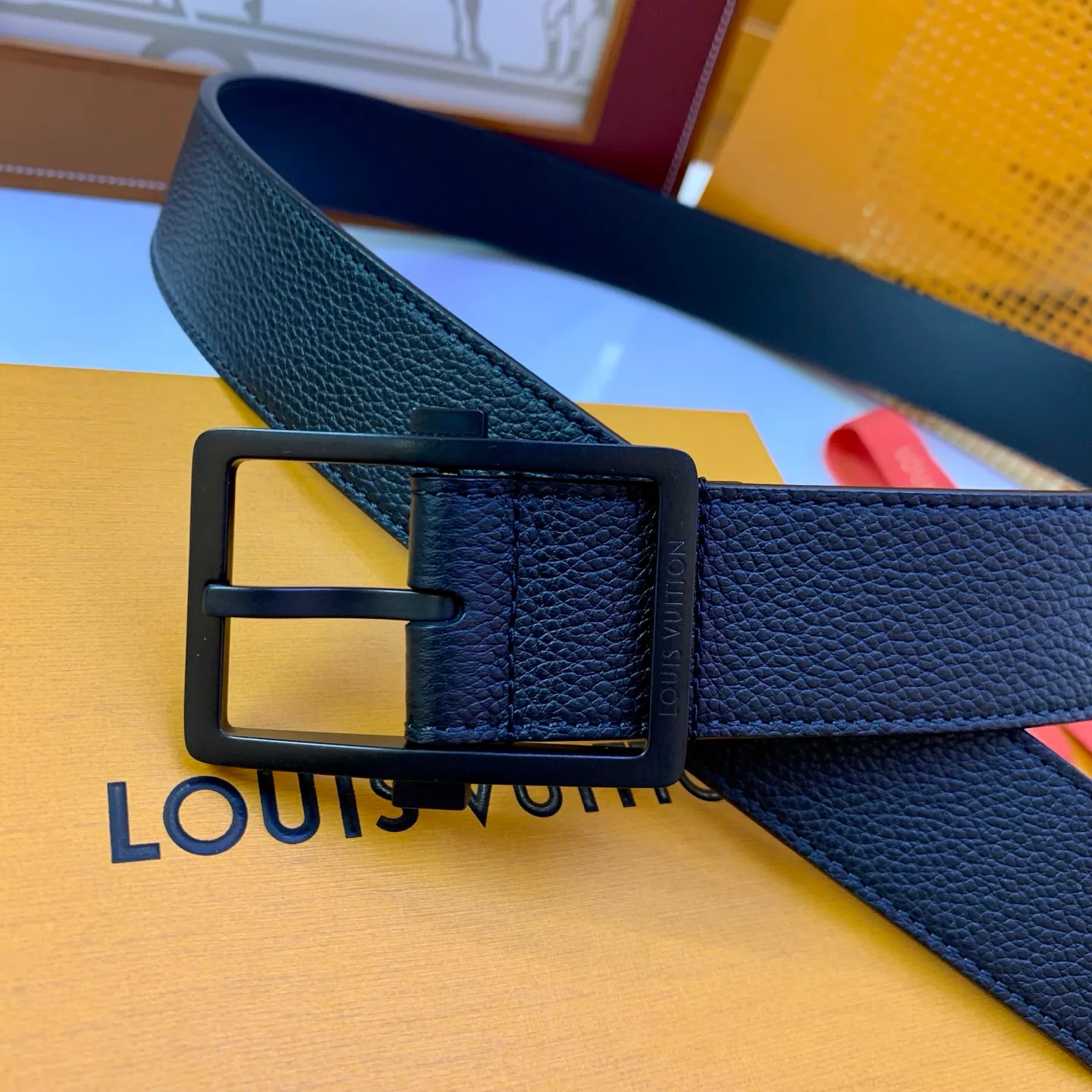 Ремни Louis Vuitton 17682170
