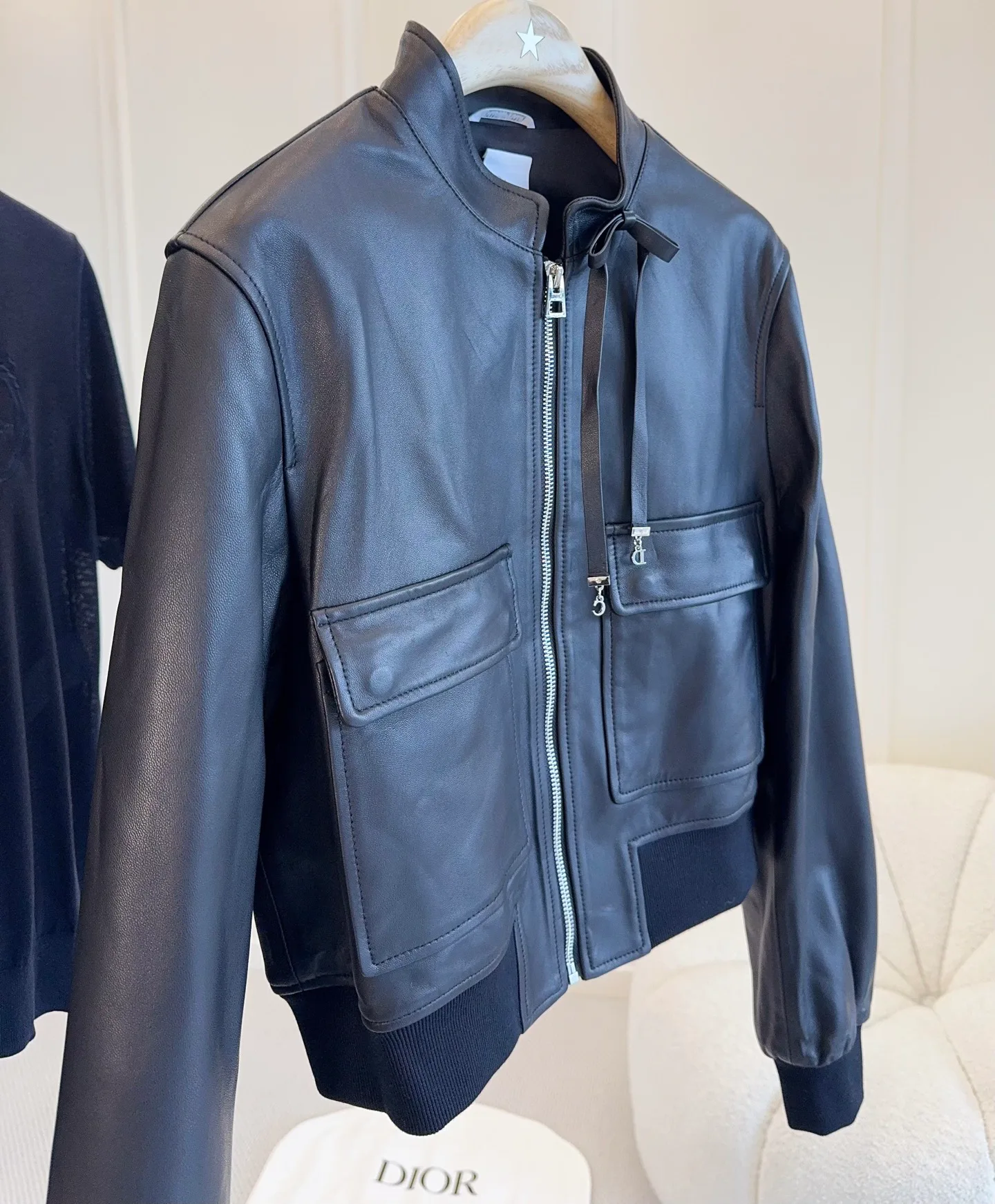 Кожаные Куртки И Дублёнки Женские Christian Dior 12638426