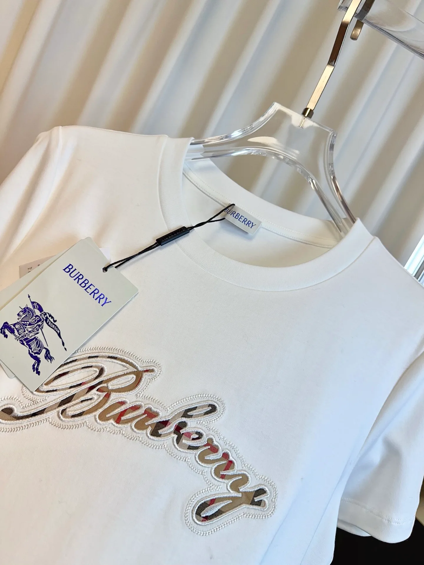 Футболки Женские Burberry 845060