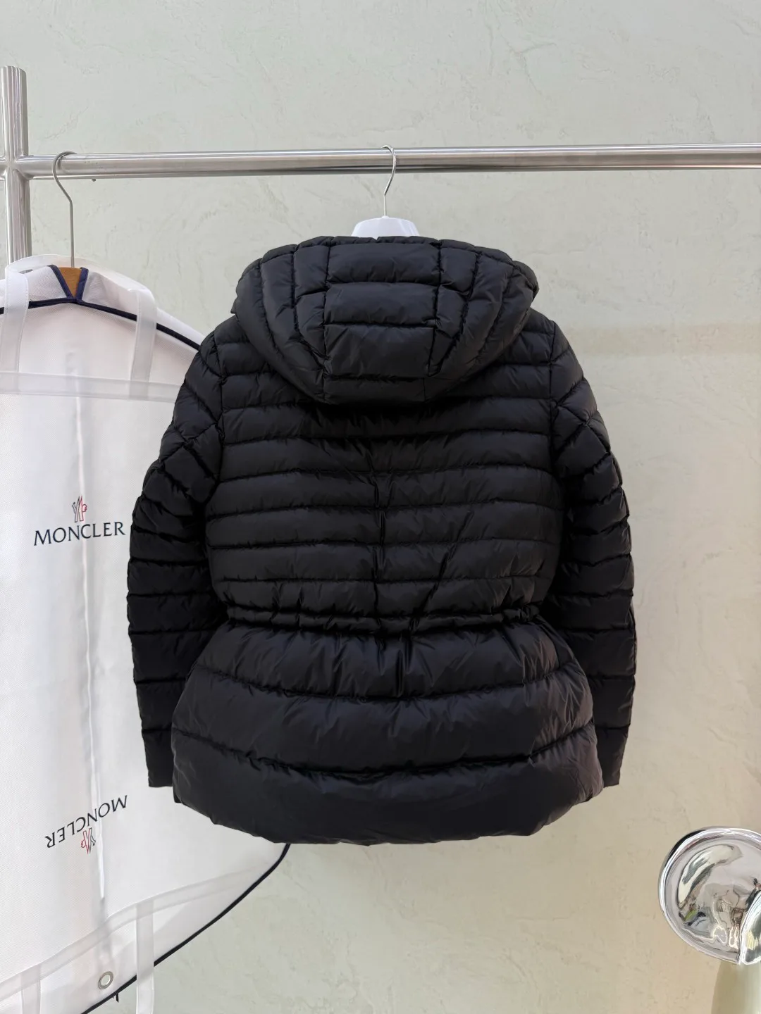 Куртки И Пуховики Женские Moncler 18043551