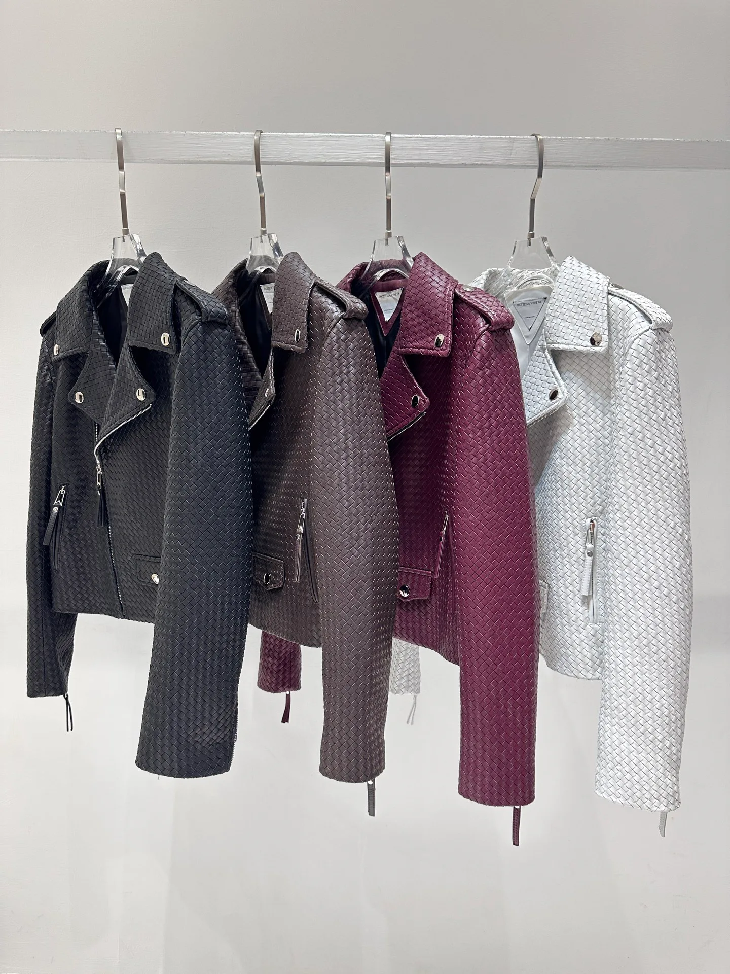 Кожаные Куртки И Дублёнки Женские Bottega Veneta 11700532