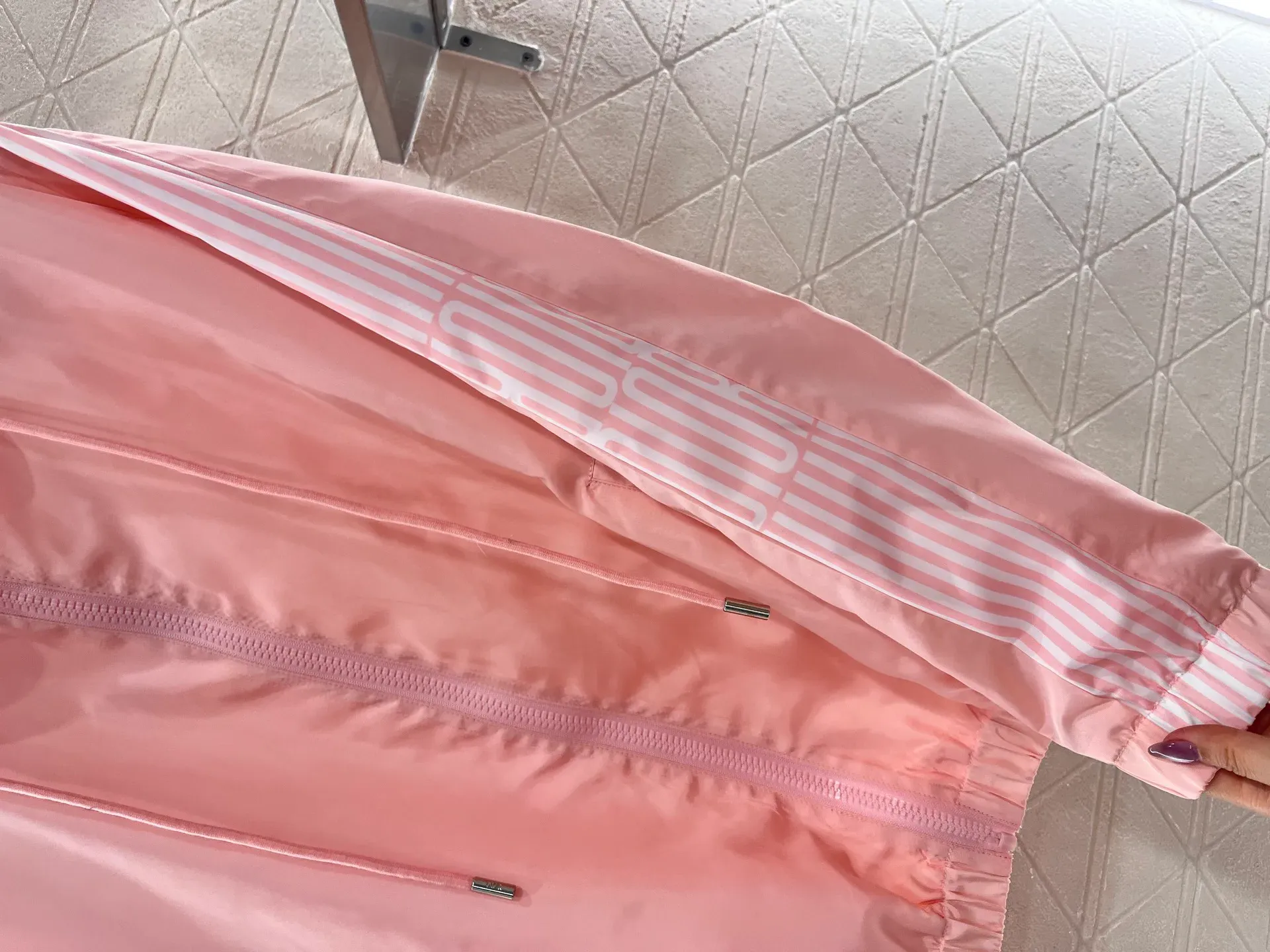 Куртки И Пуховики Женские Christian Dior 15701