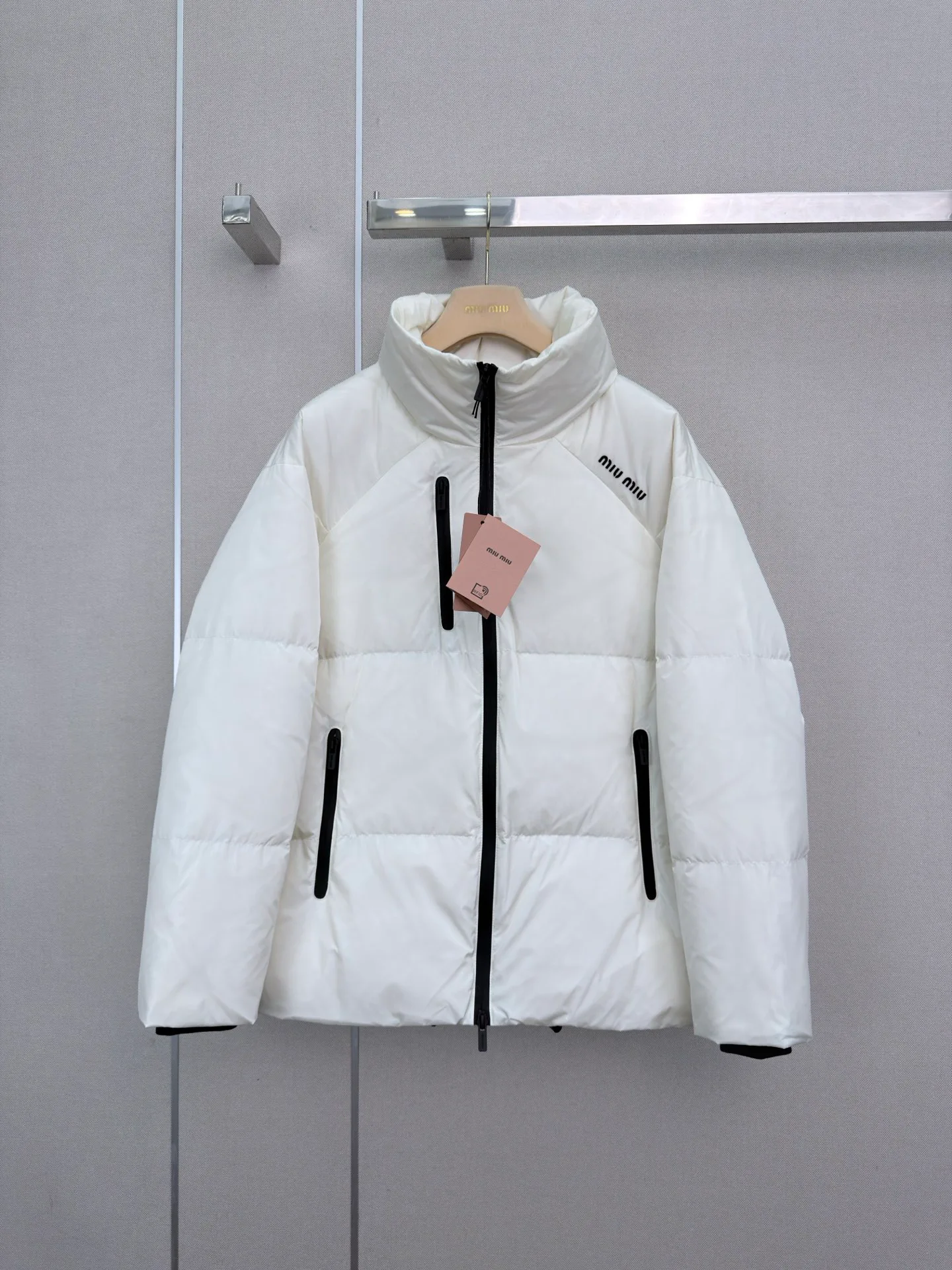 Куртки И Пуховики Женские Miu Miu 18108734