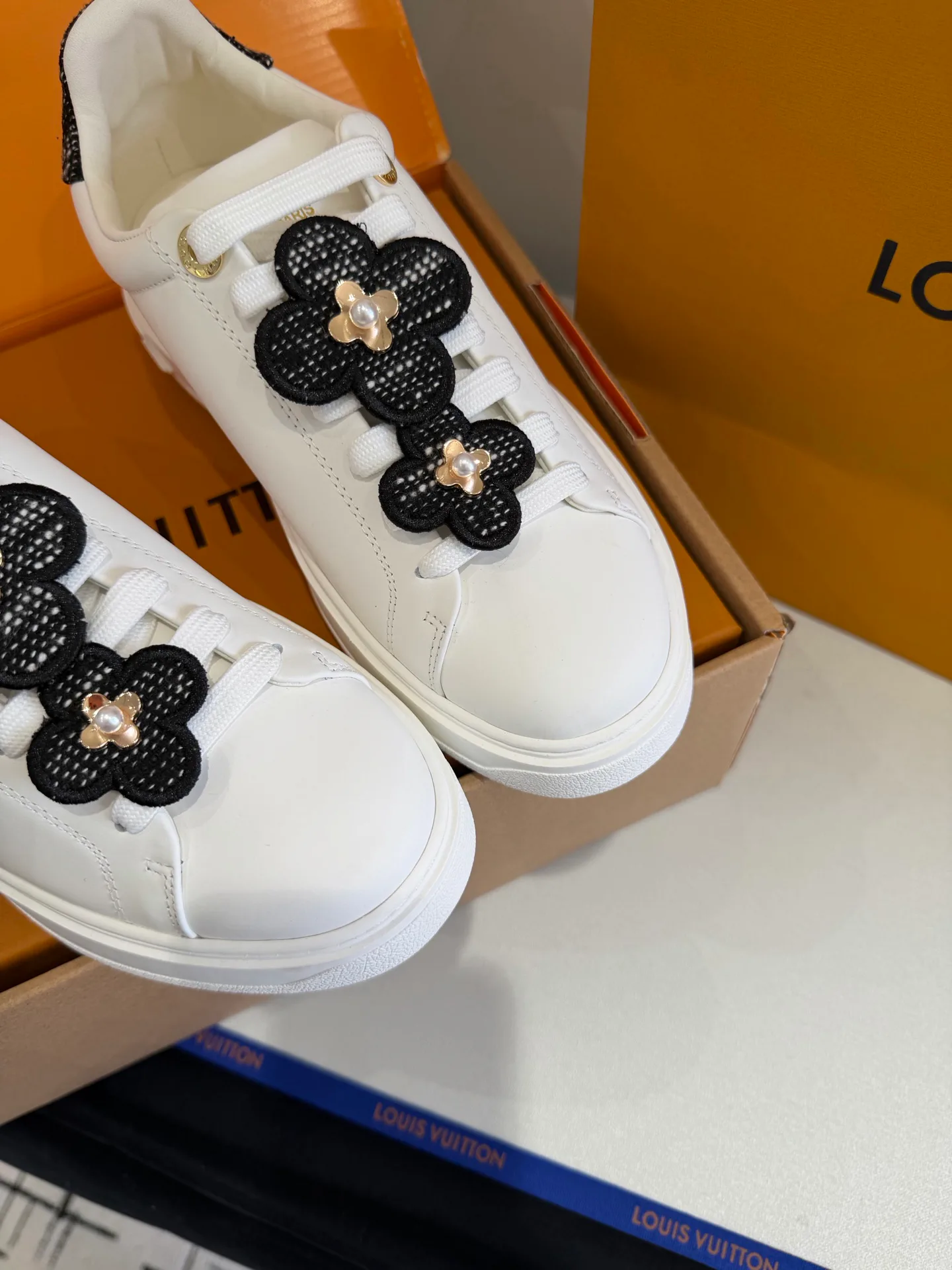 Кроссовки Женские Louis Vuitton 20085255