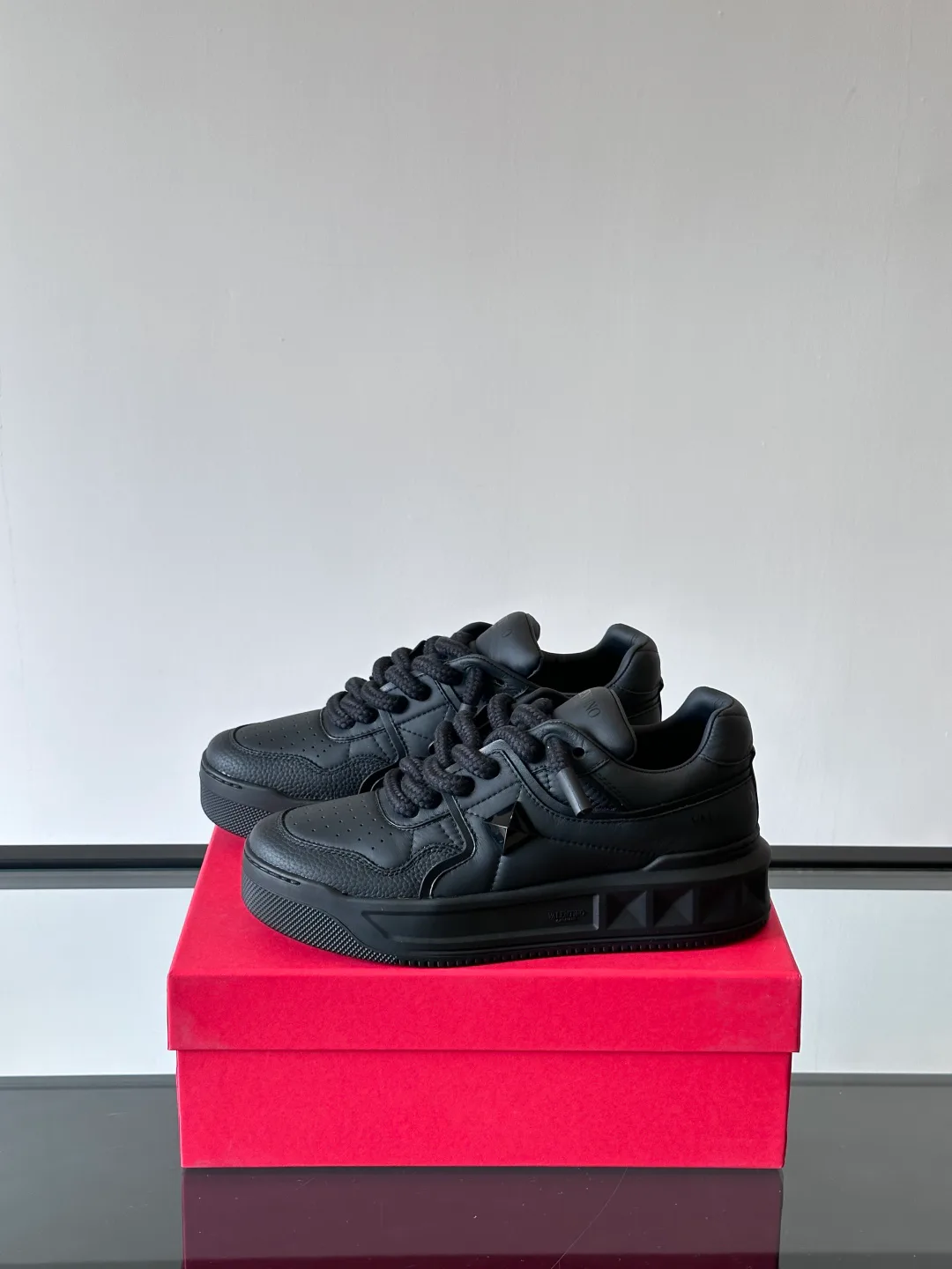 Кроссовки Женские Valentino 23893