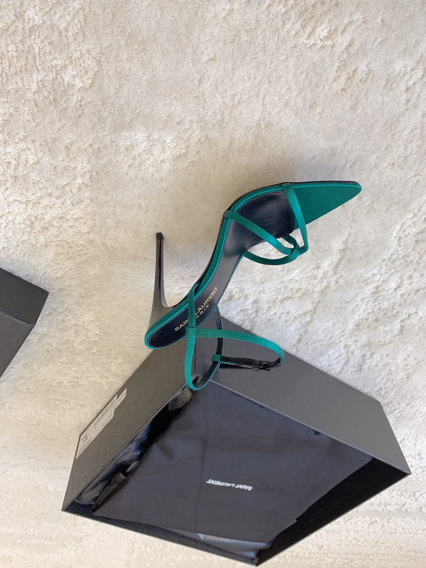 Босоножки Женские Saint Laurent 4348526