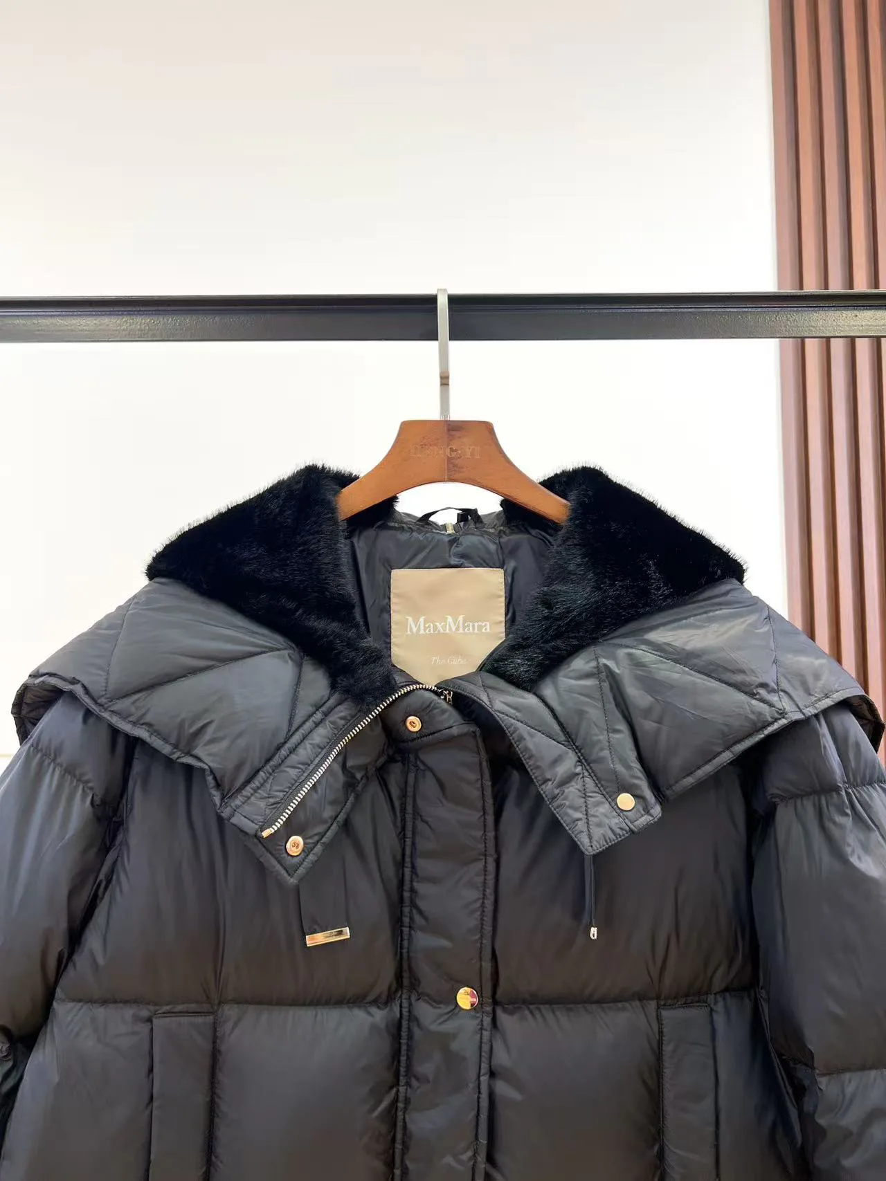 Куртки И Пуховики Женские Max Mara 18274222