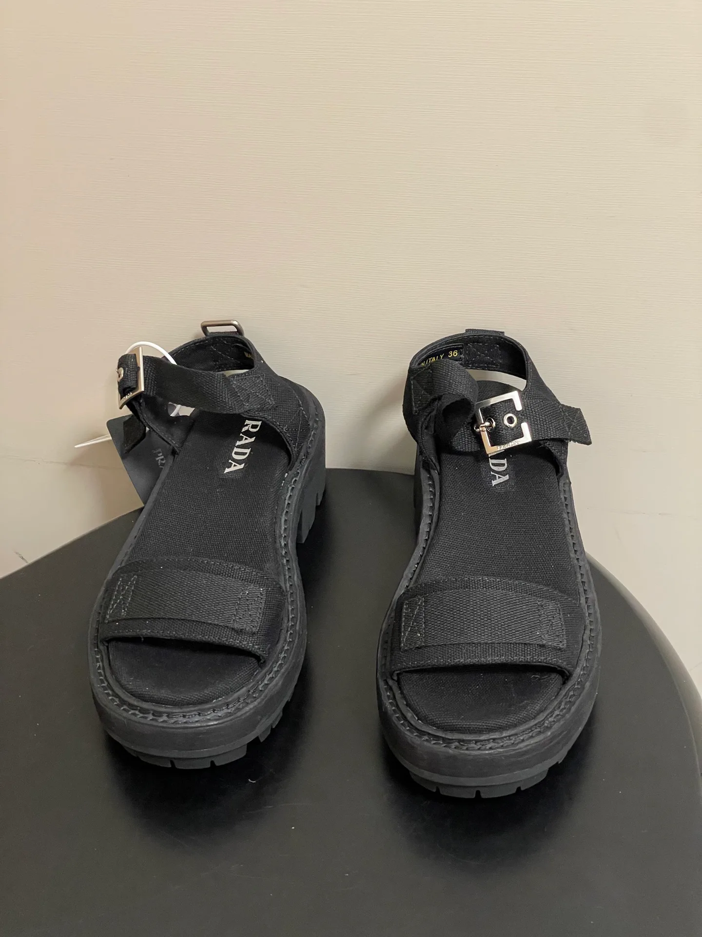 Босоножки Женские Prada 12810949