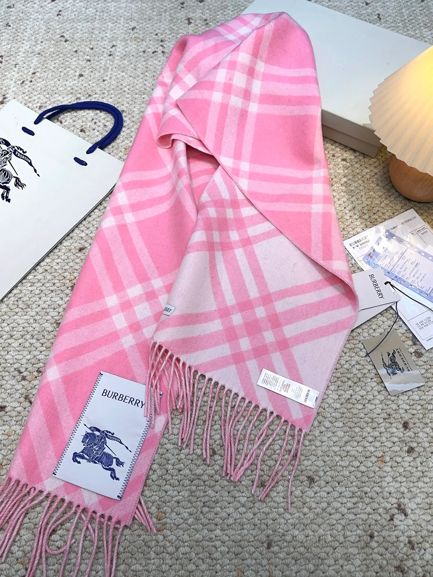 Шарфы Burberry 18105489