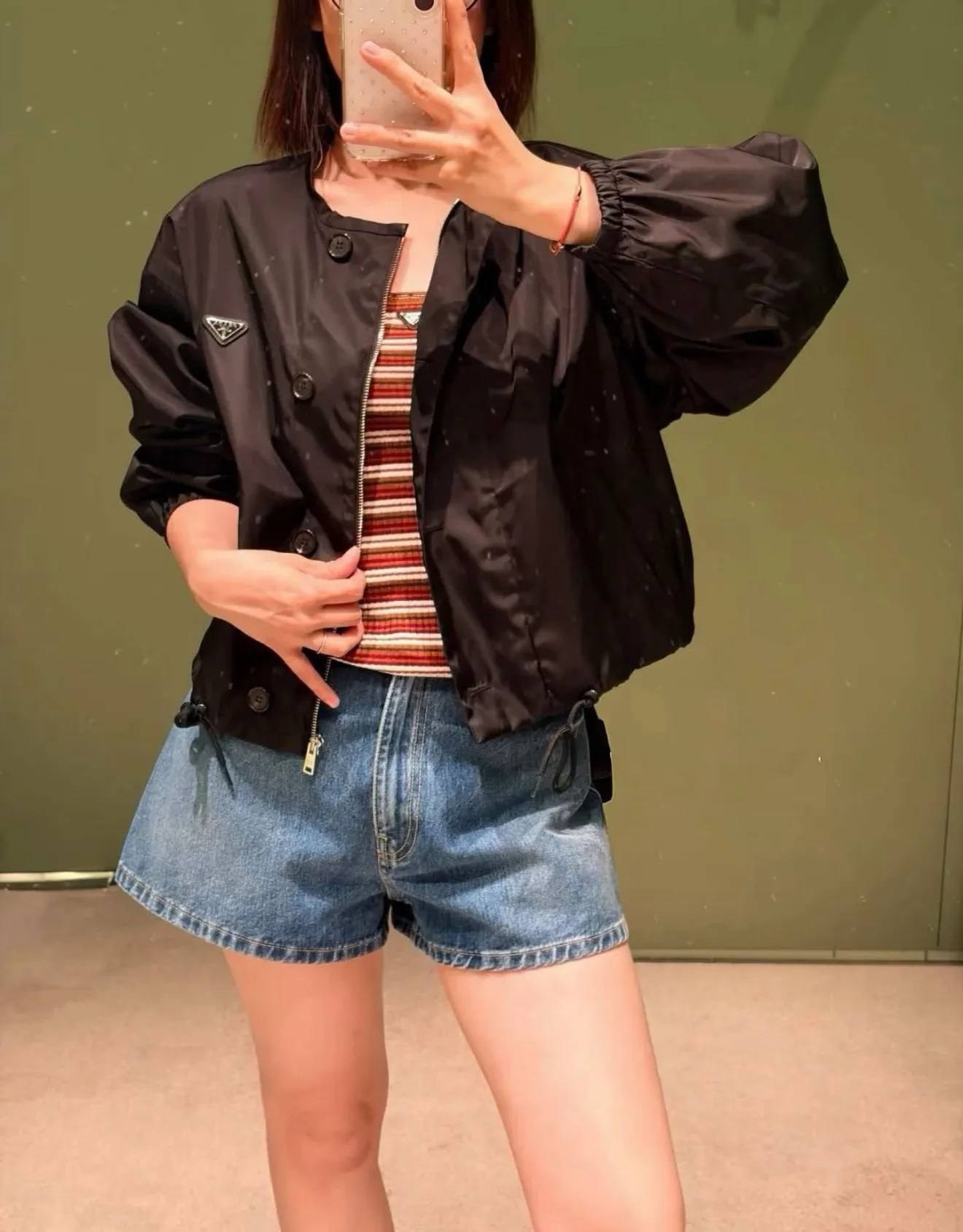 Куртки И Пуховики Женские Prada 17413185
