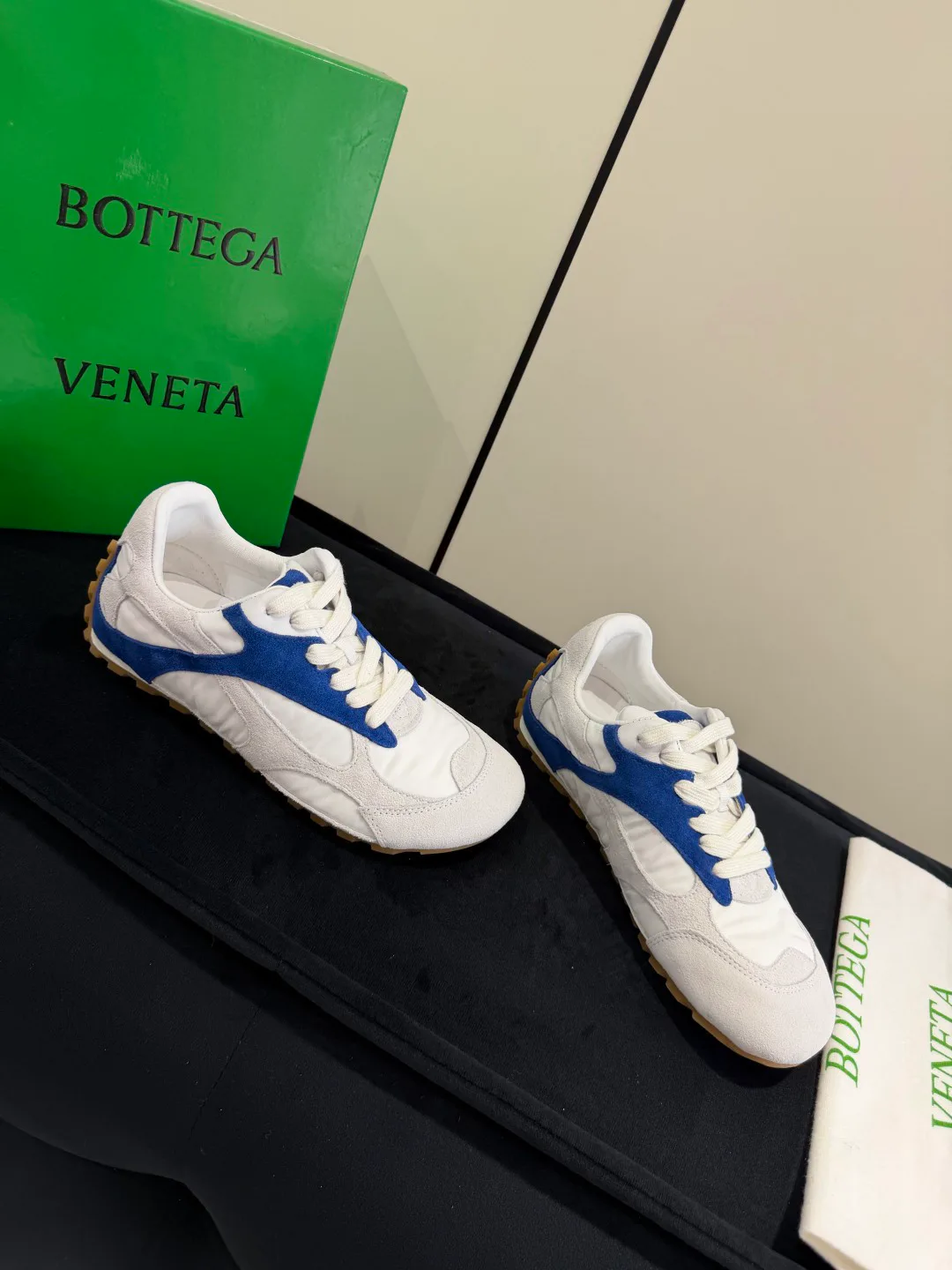 Кроссовки Женские Bottega Veneta 12731110