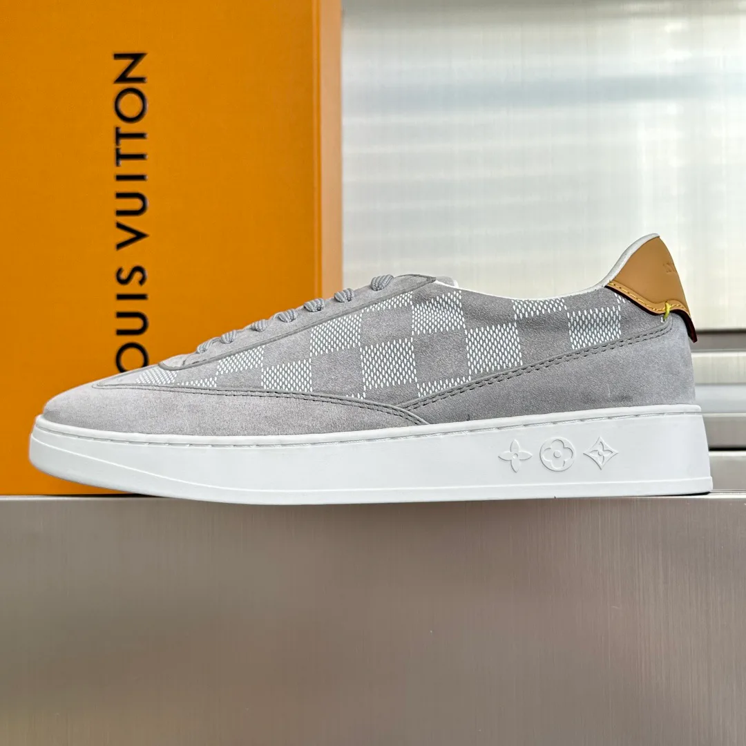 Кроссовки Женские Louis Vuitton 17950381